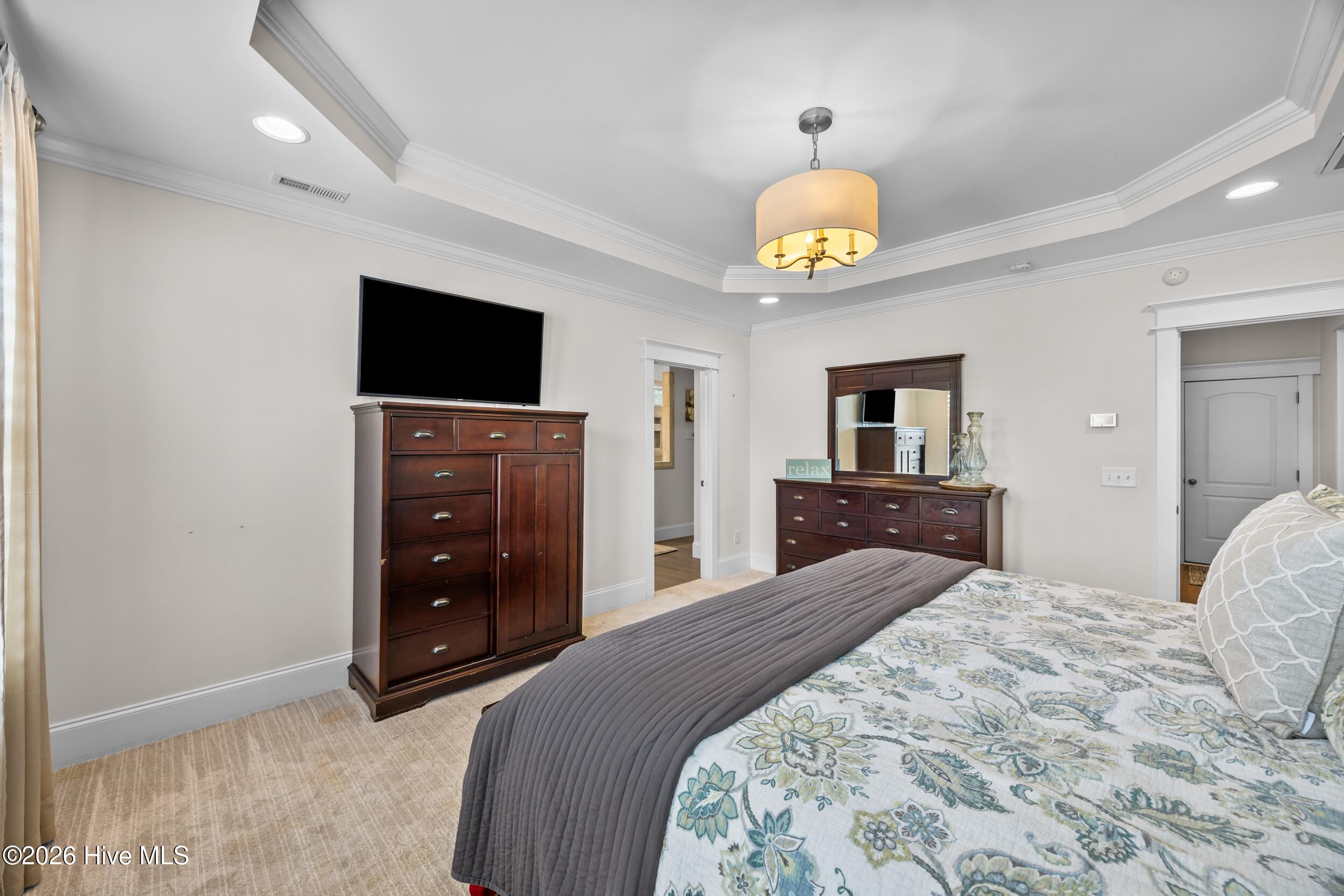 100562182 | Photo 37