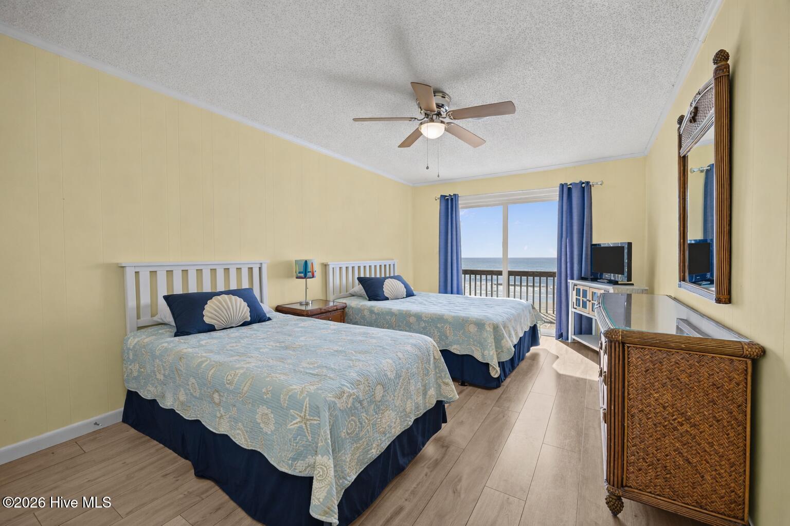 100559652 | Photo 40