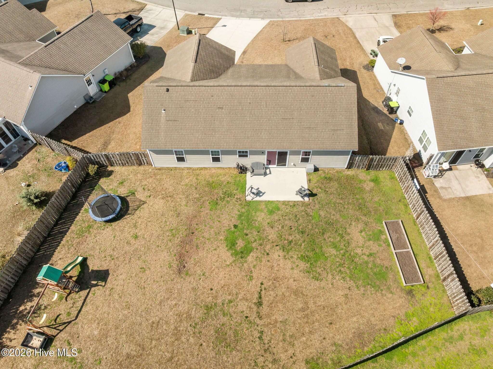 100558999 | Photo 48