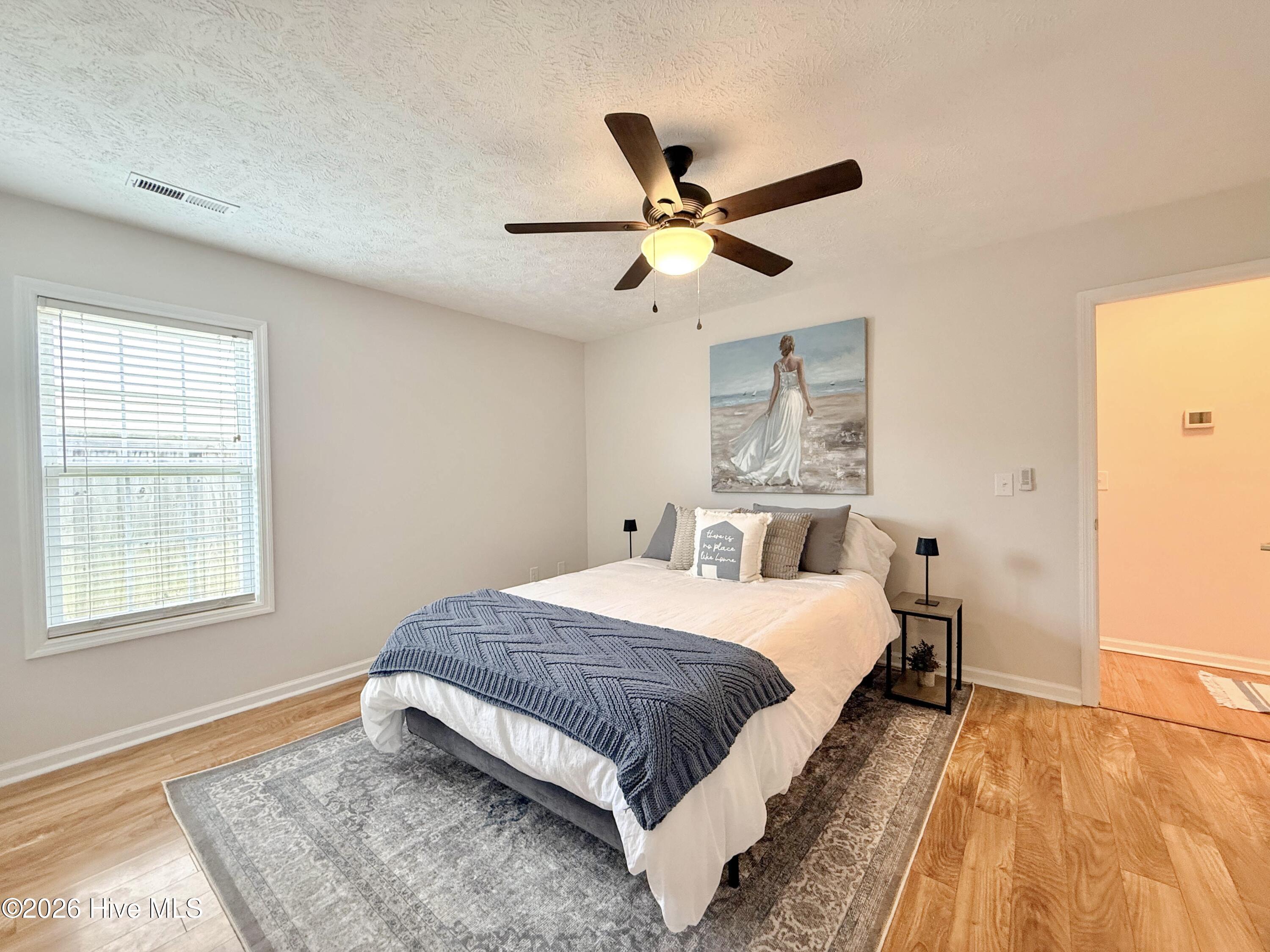 100558599 | Photo 13