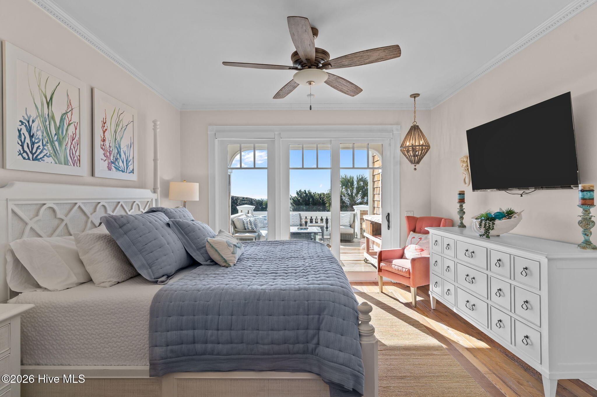 100552689 | Photo 75