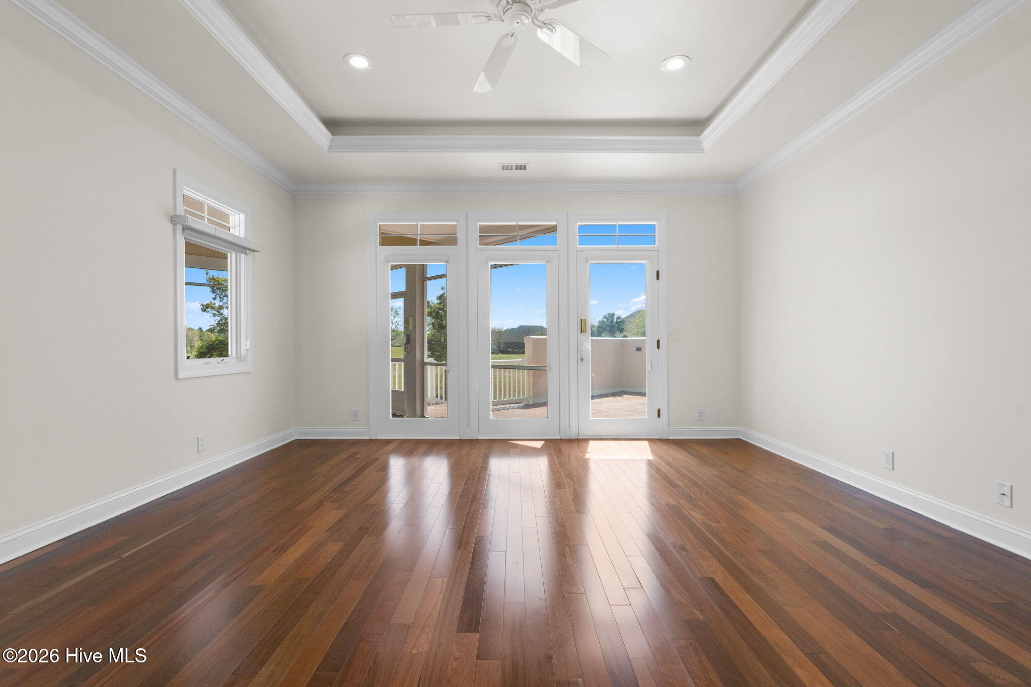 100564967 | Photo 10