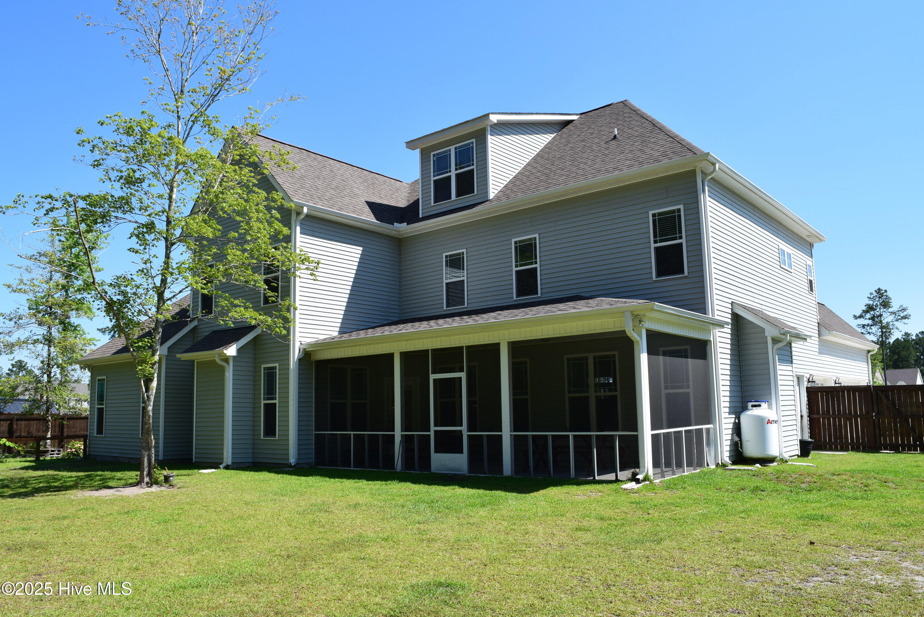 100566647 | Photo 49