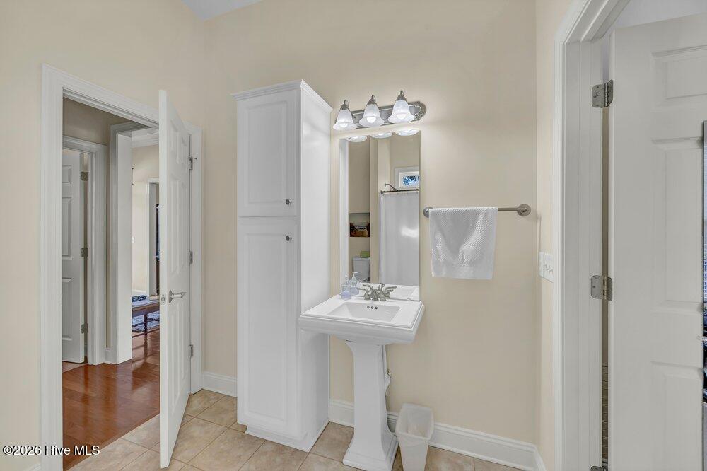 100554851 | Photo 12