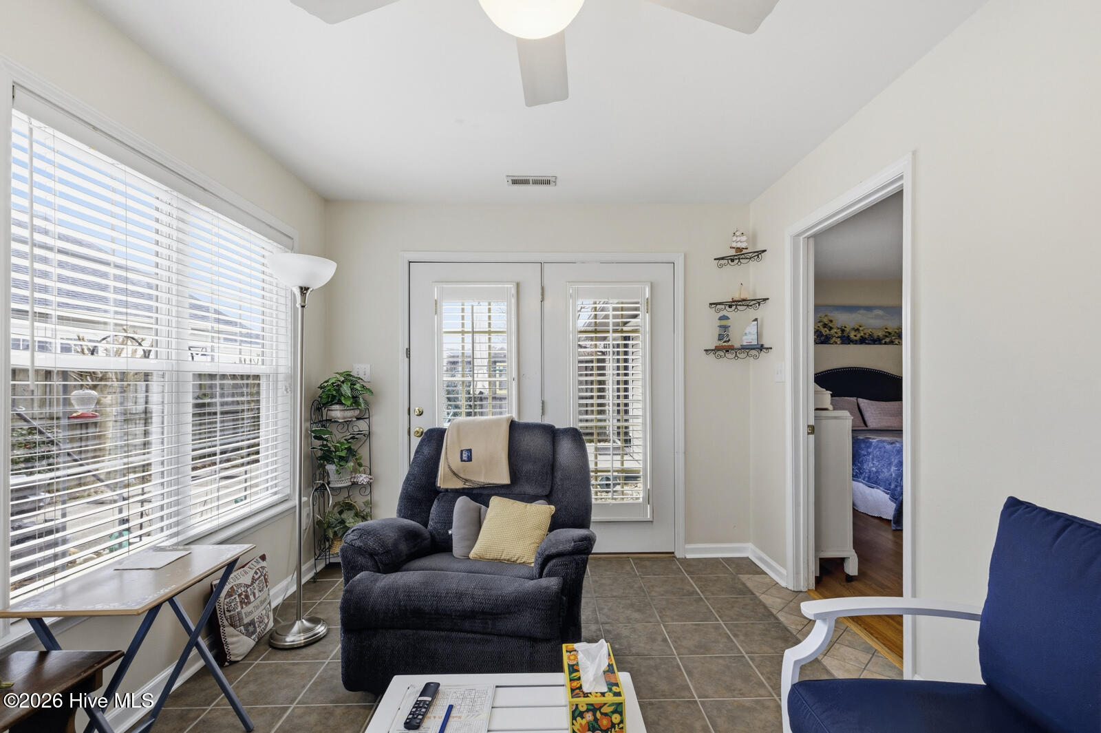 100557609 | Photo 18