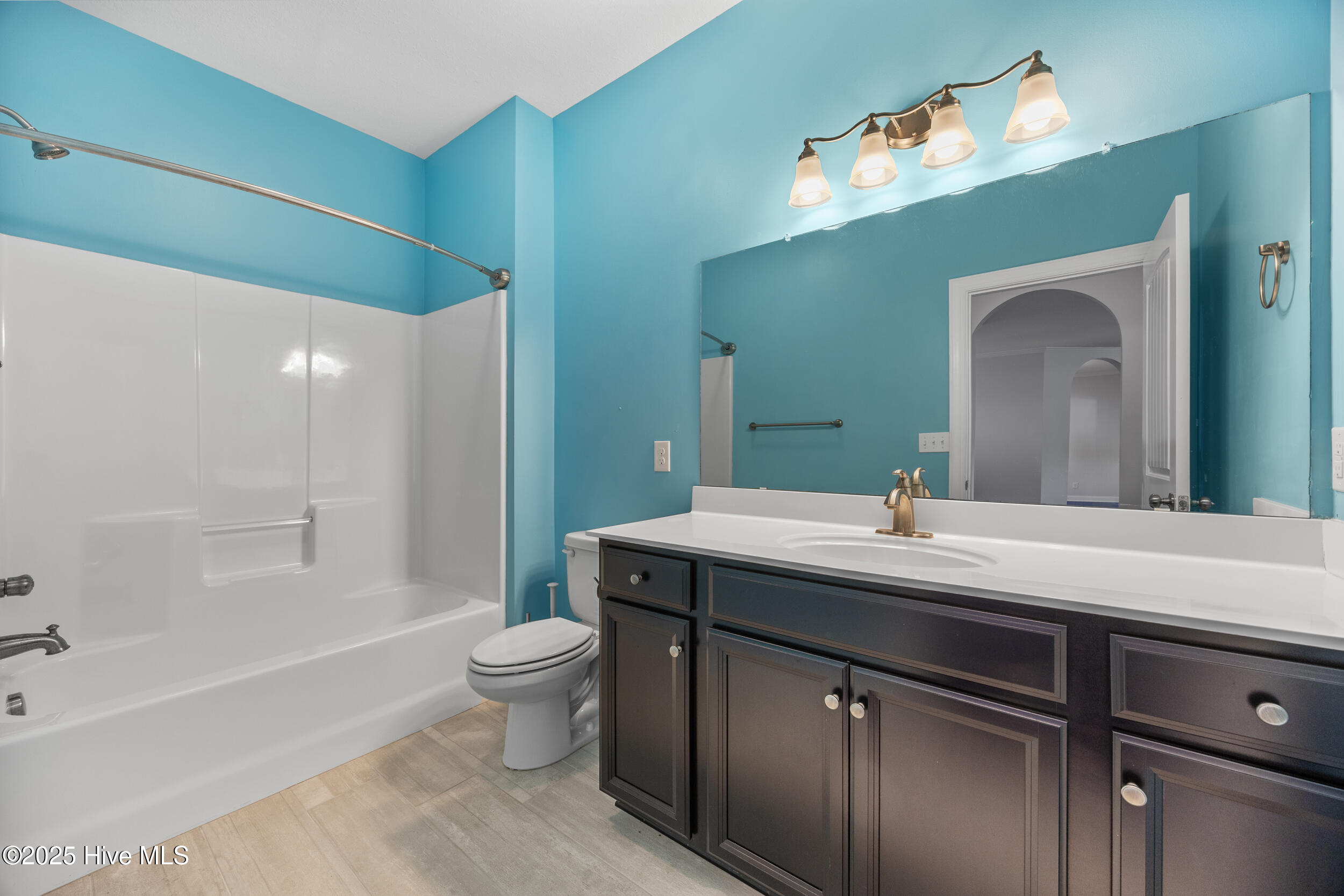 100542328 | Photo 31