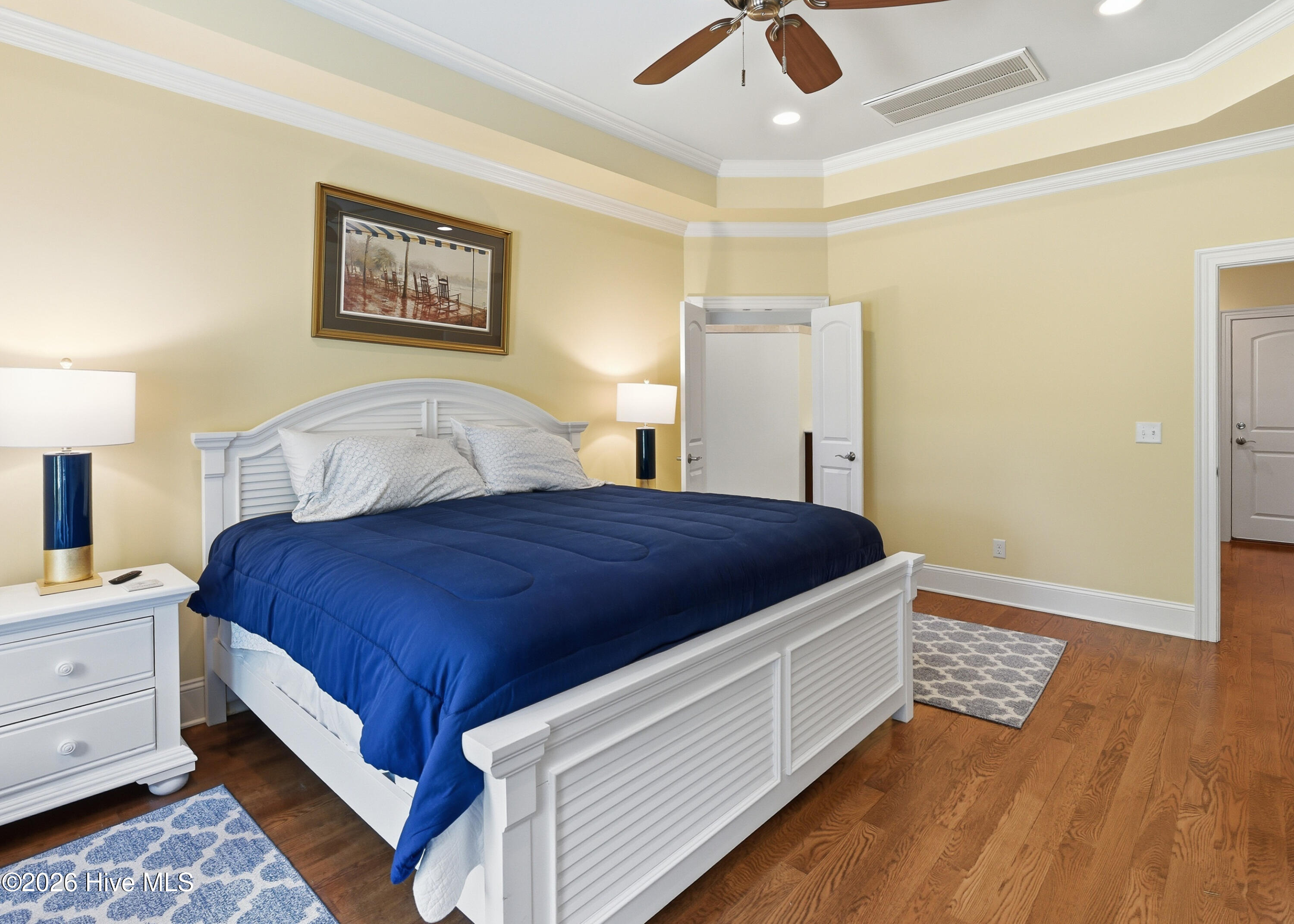 100569454 | Photo 37