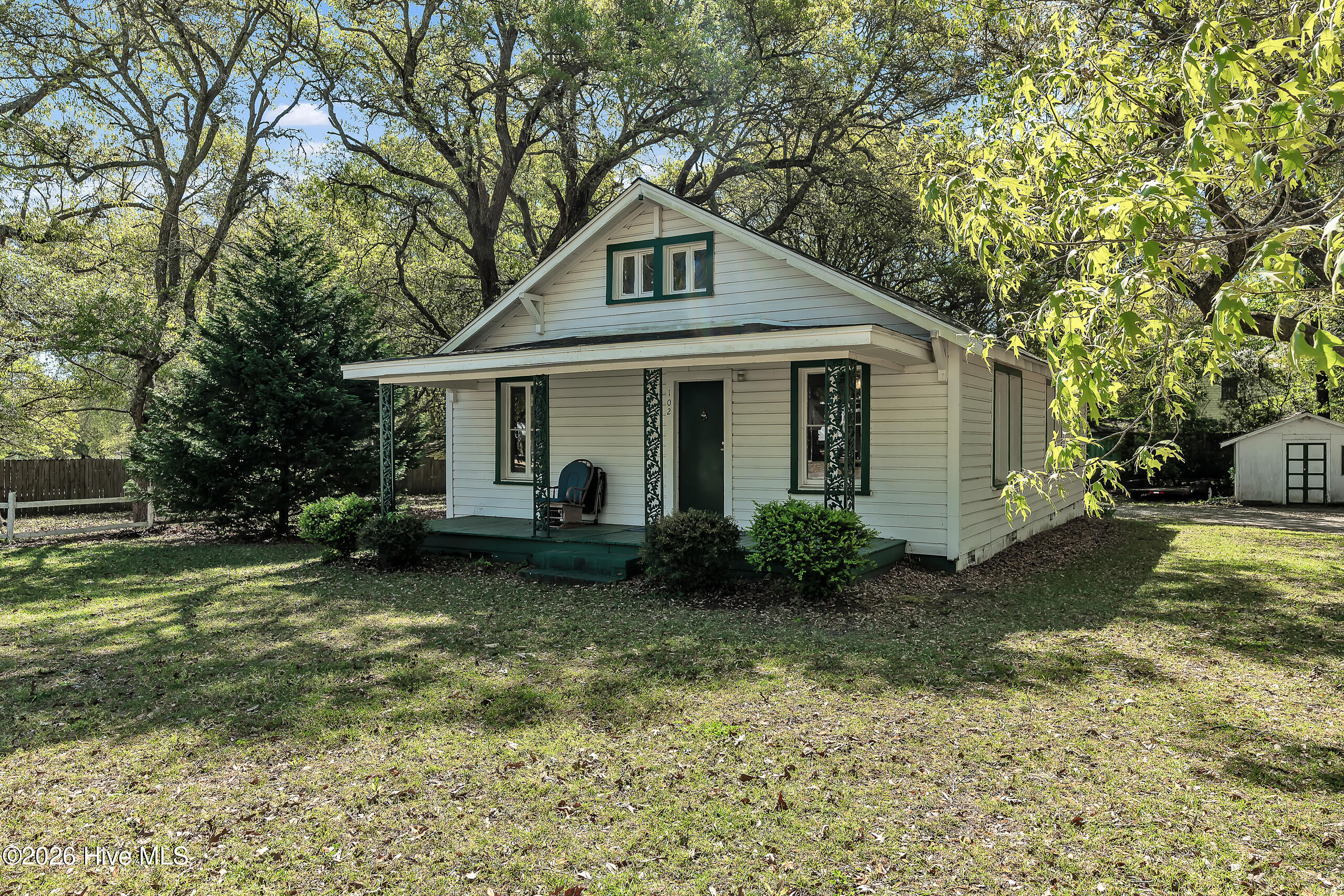 100567144 | Photo 34