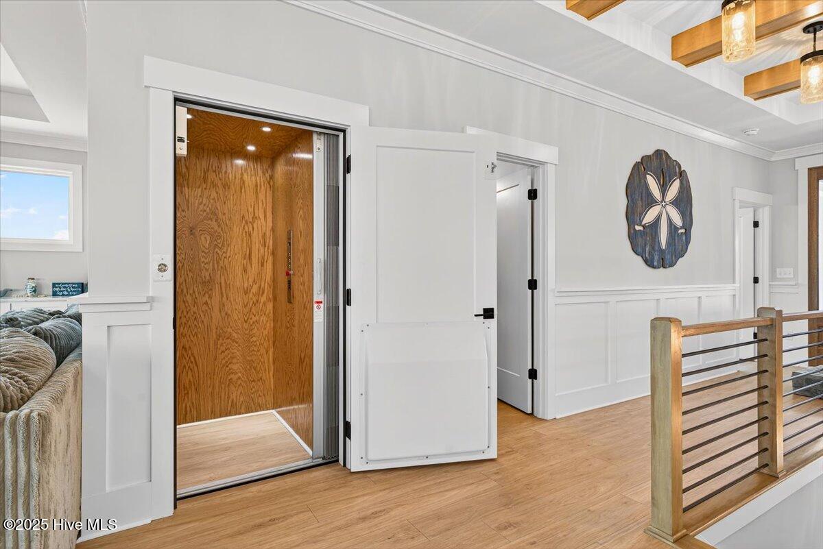 100527813 | Photo 25