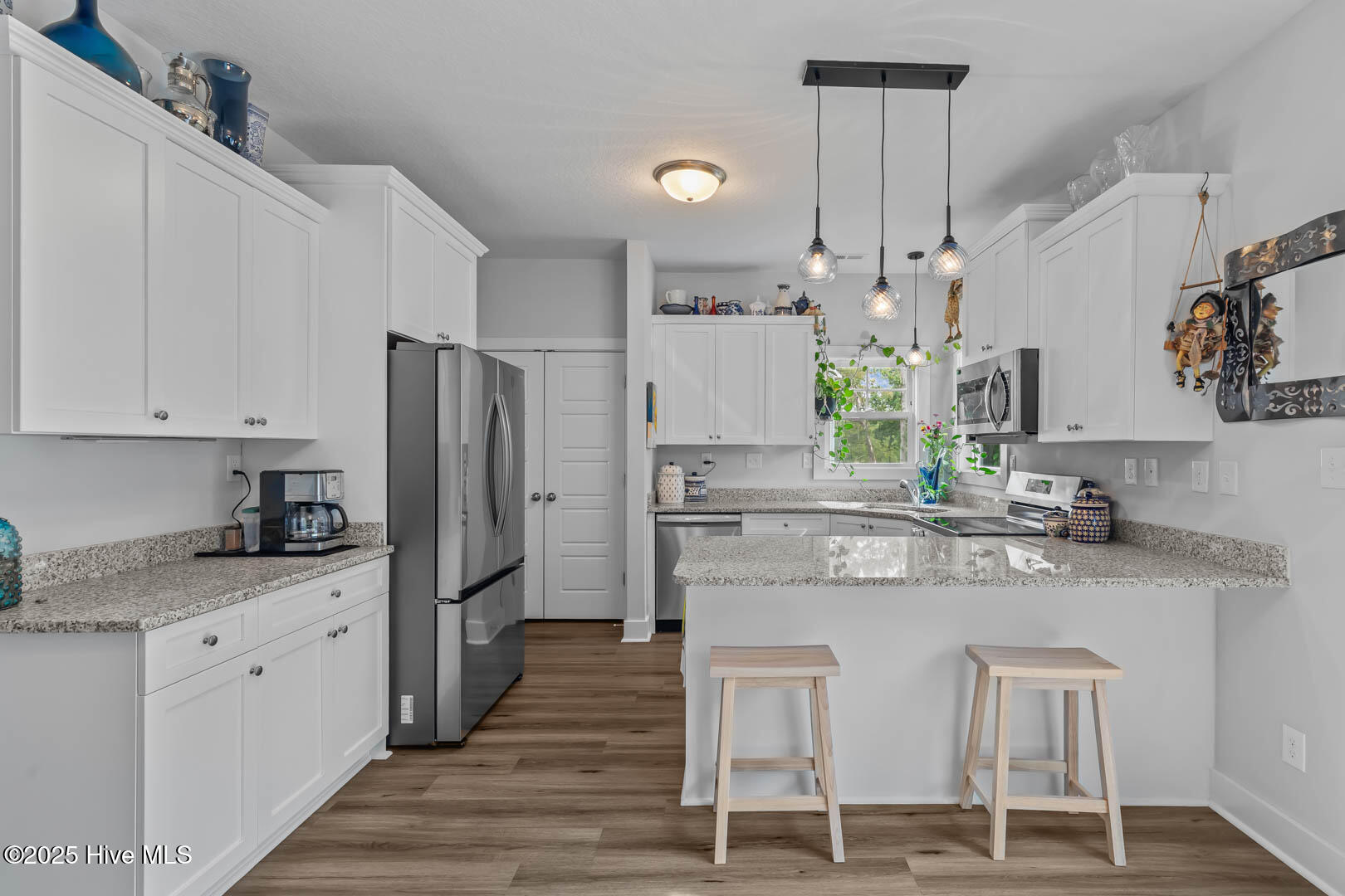 100544097 | Photo 15