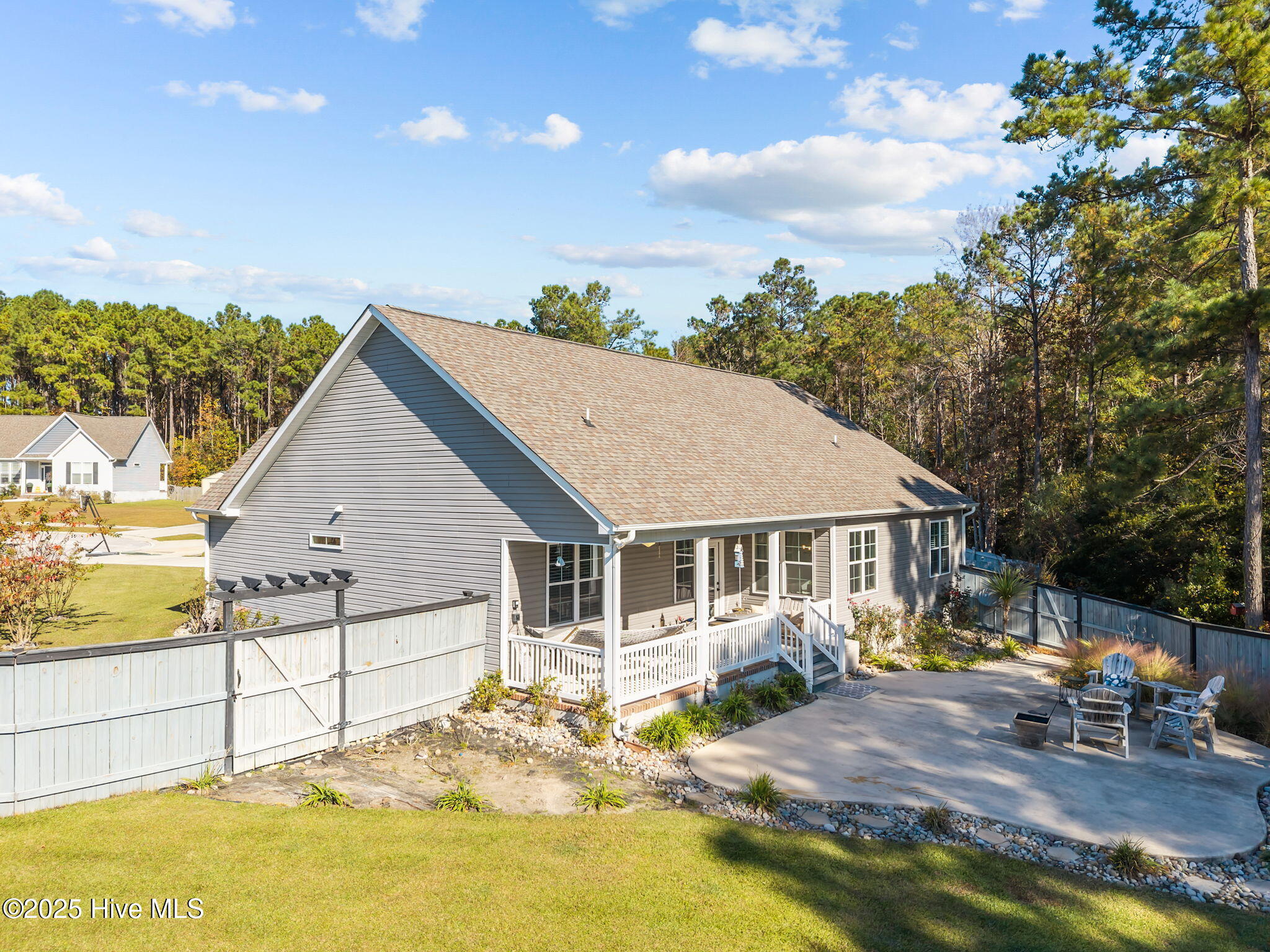 100541215 | Photo 32