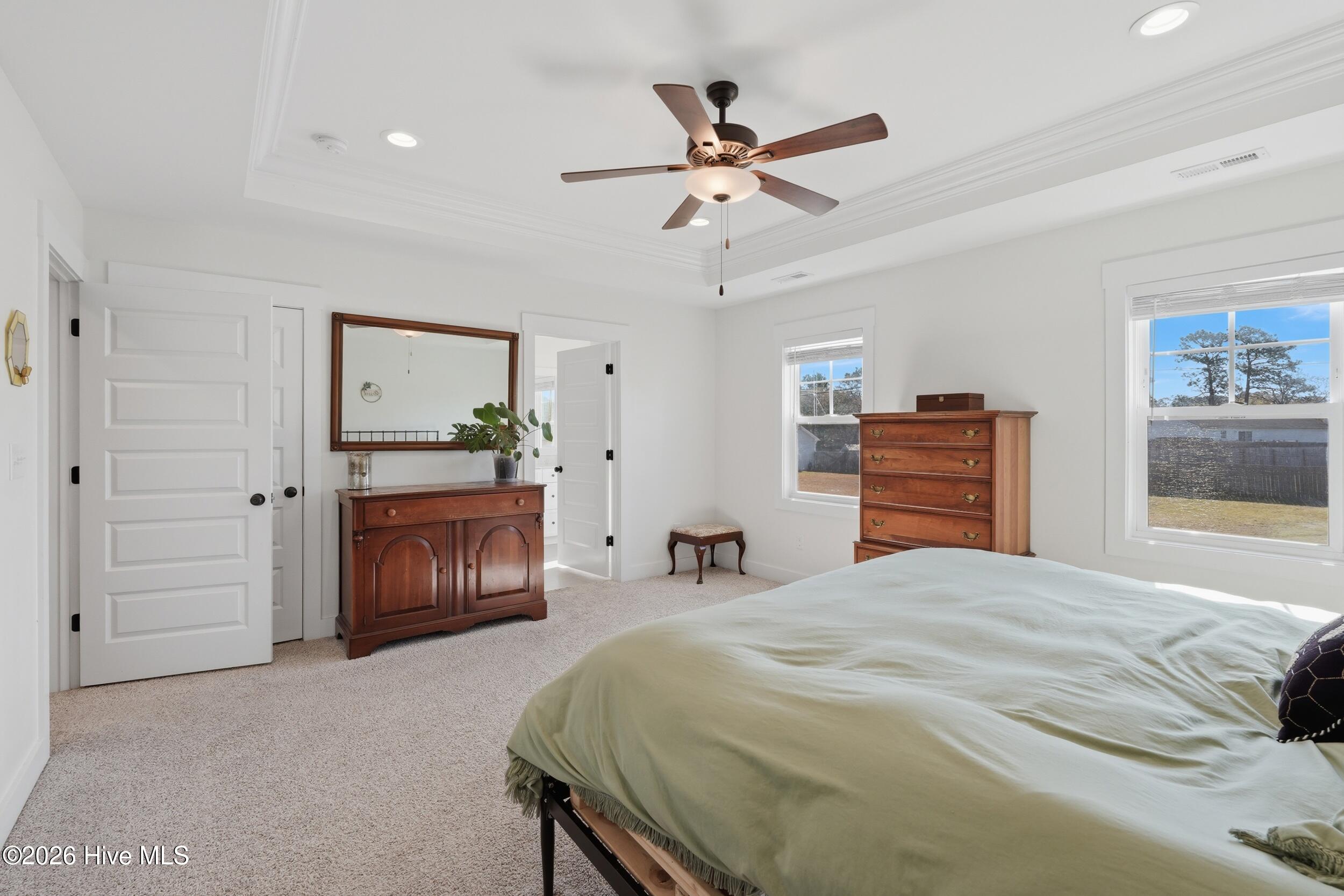 100562917 | Photo 32