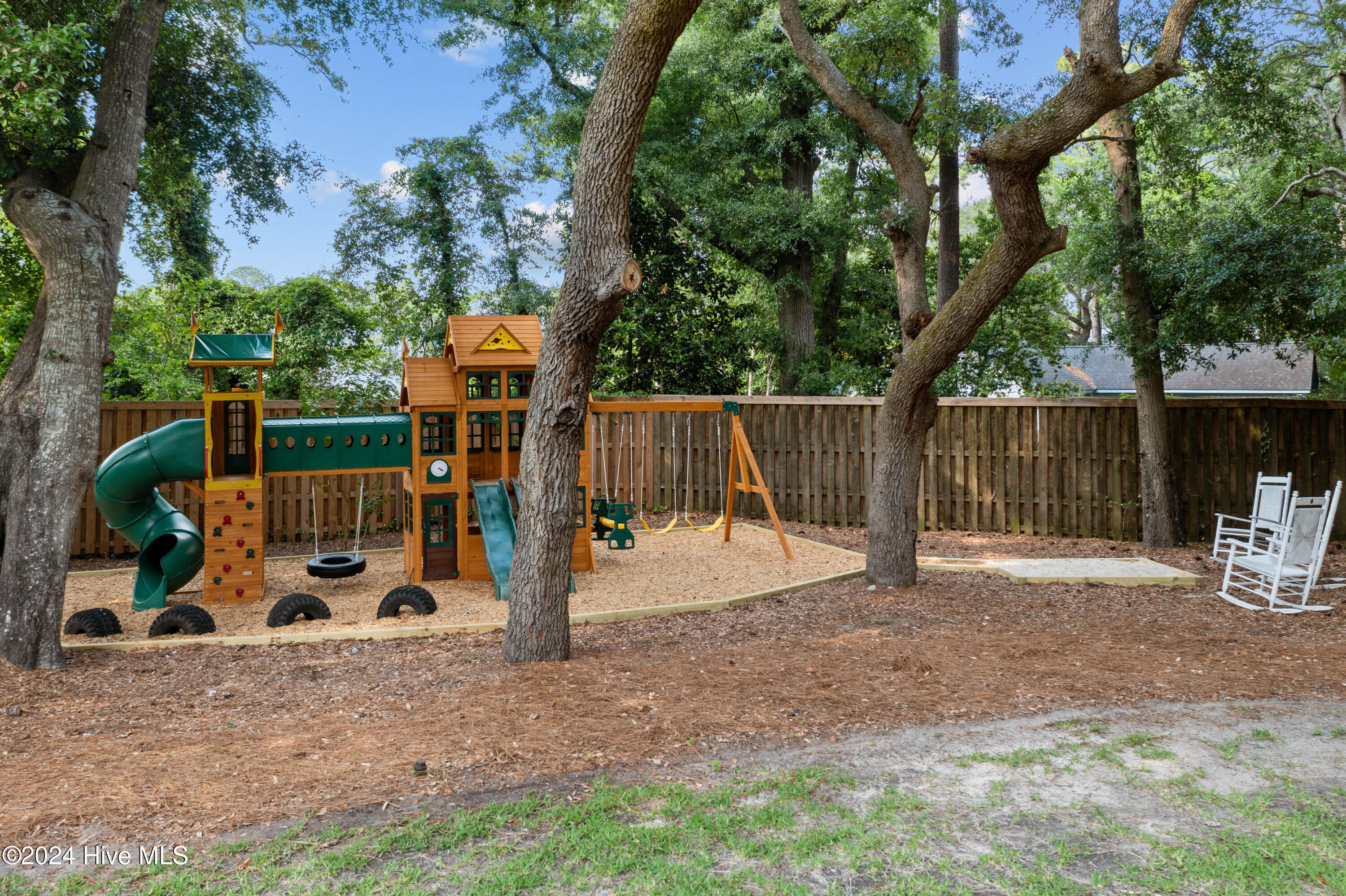 100550699 | Photo 54