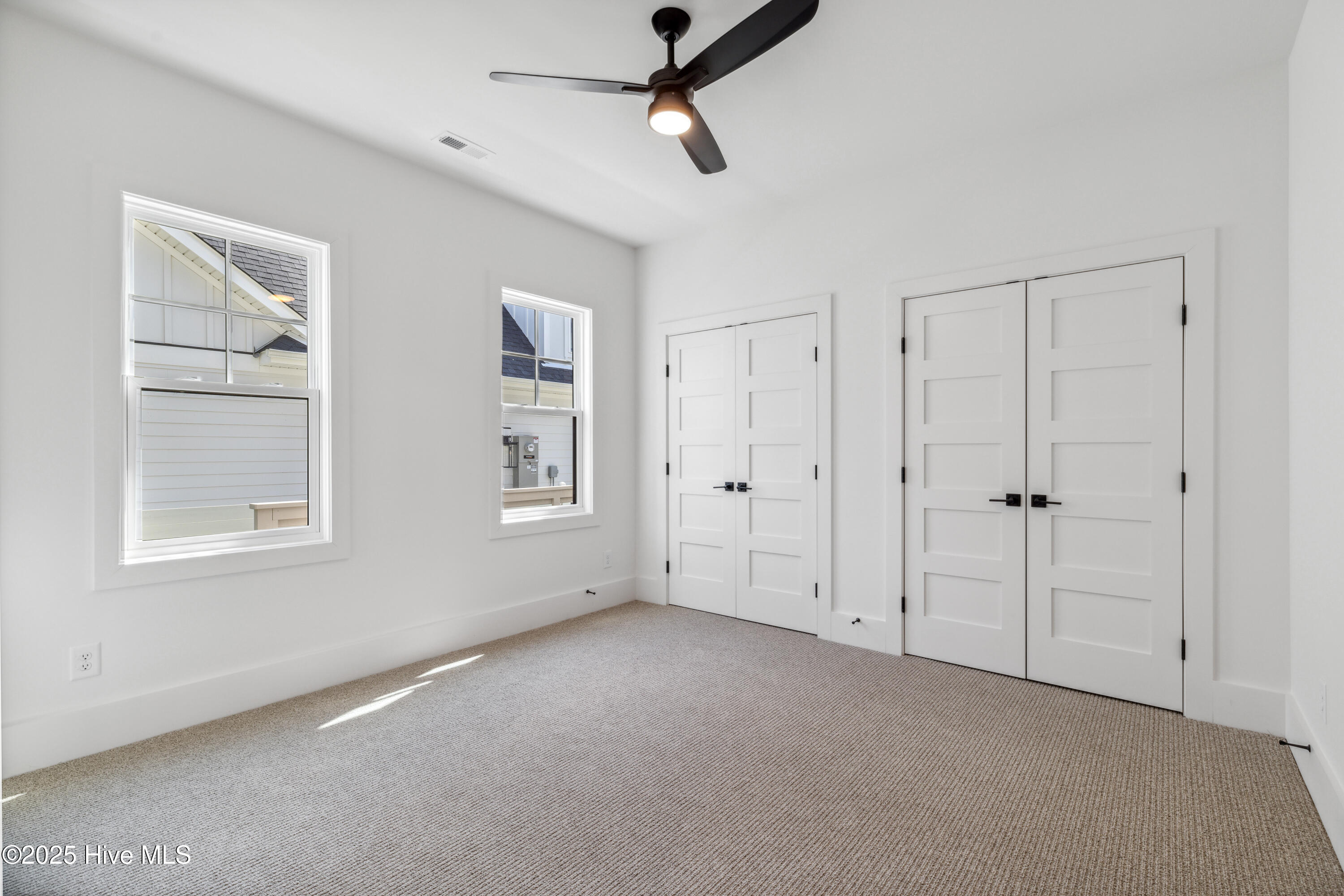 100523457 | Photo 52