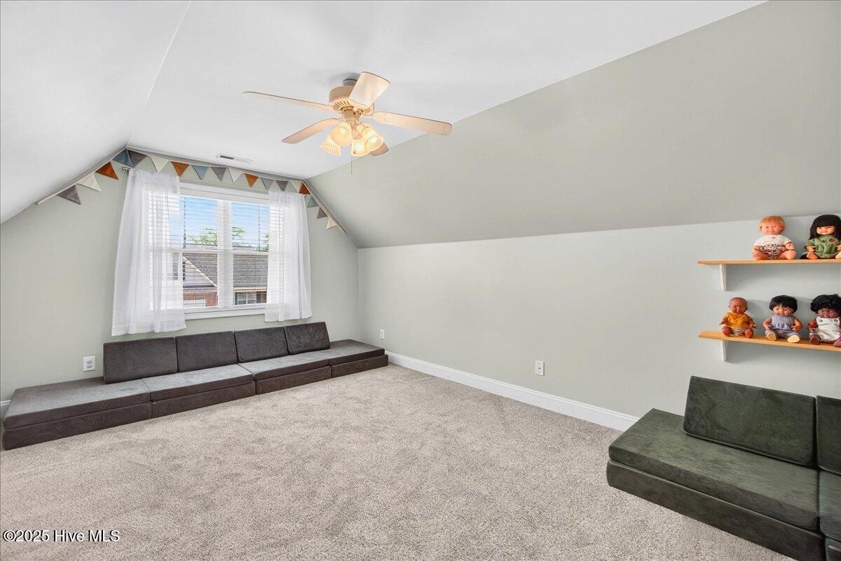 100516834 | Photo 26