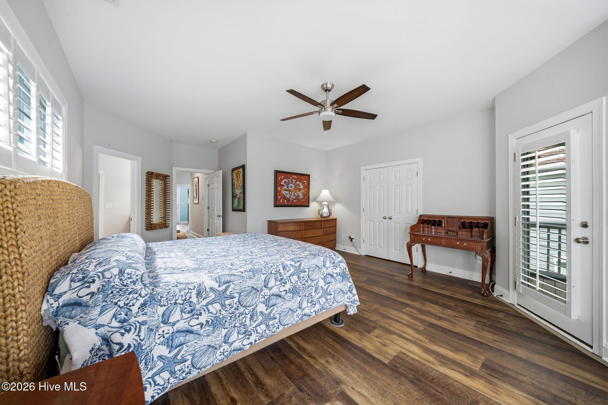 100566136 | Photo 43