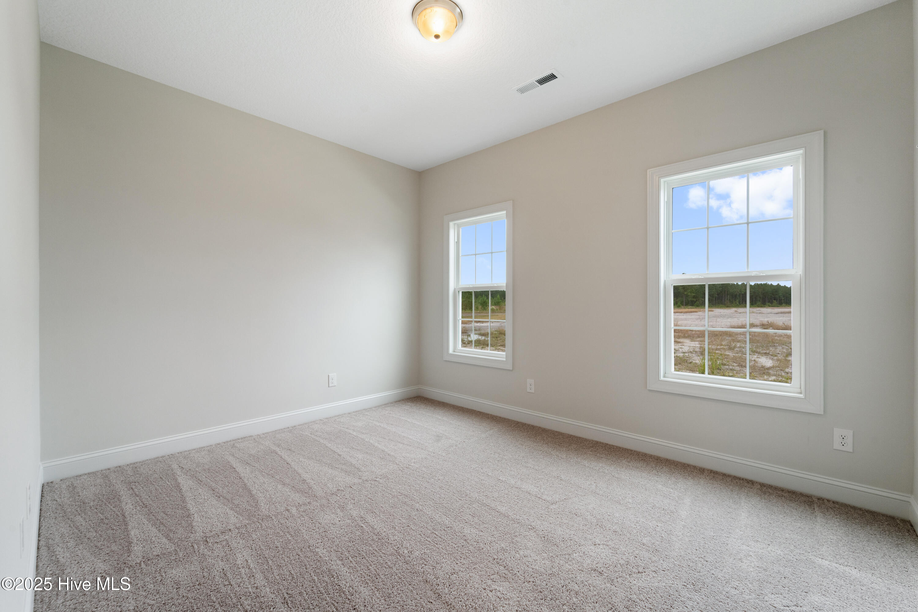 100508343 | Photo 20