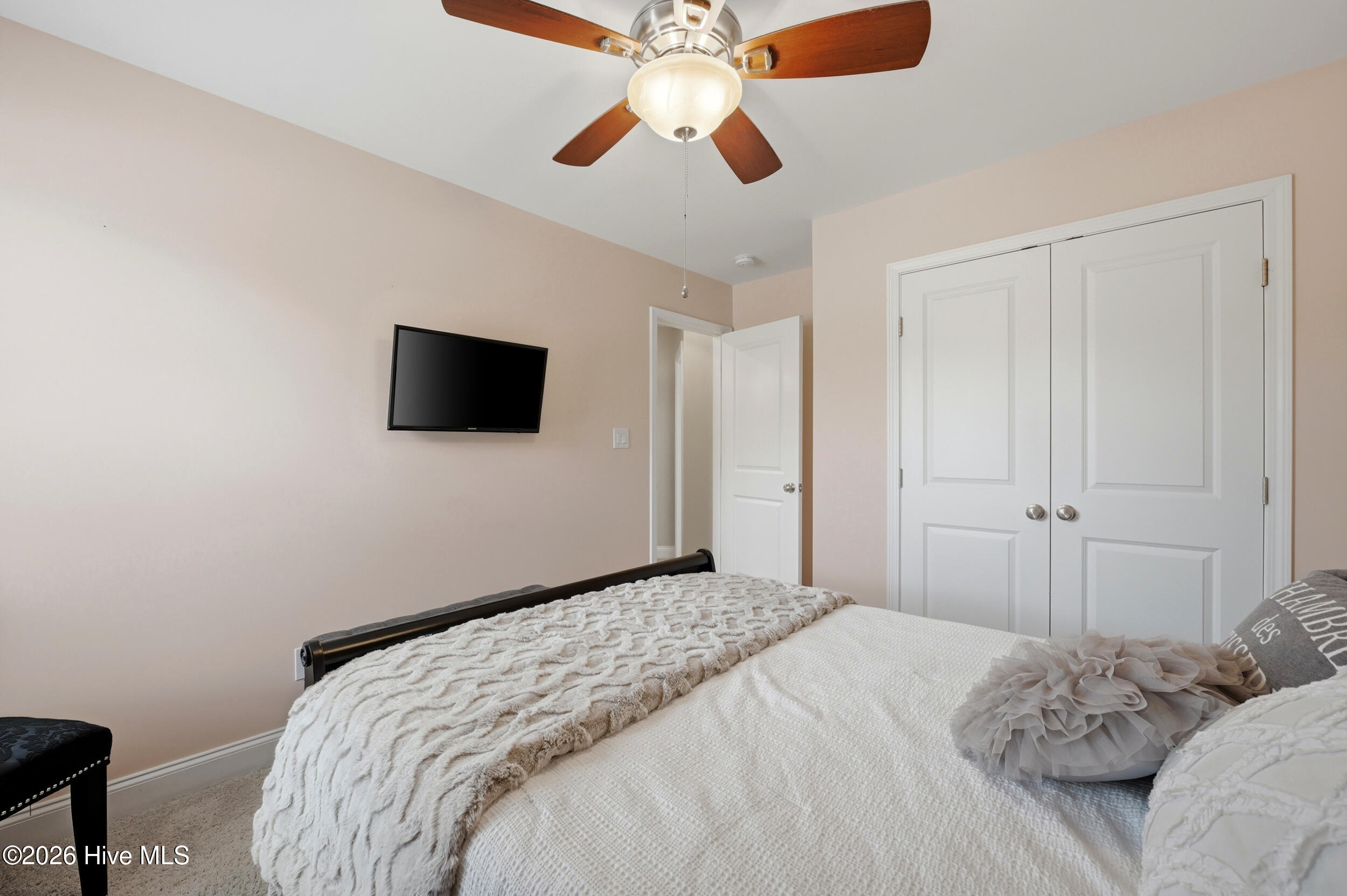 100560210 | Photo 19