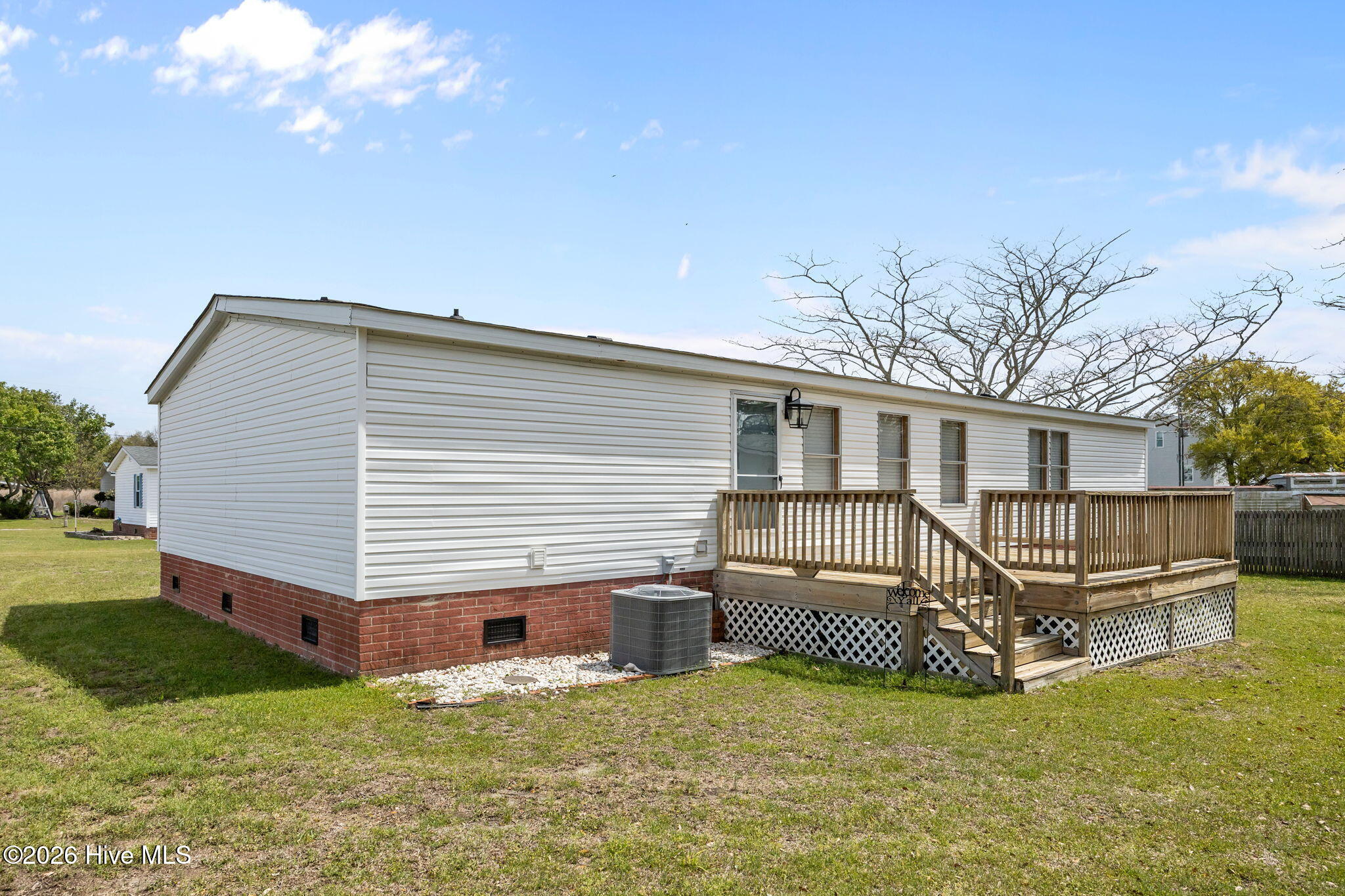 100566757 | Photo 35