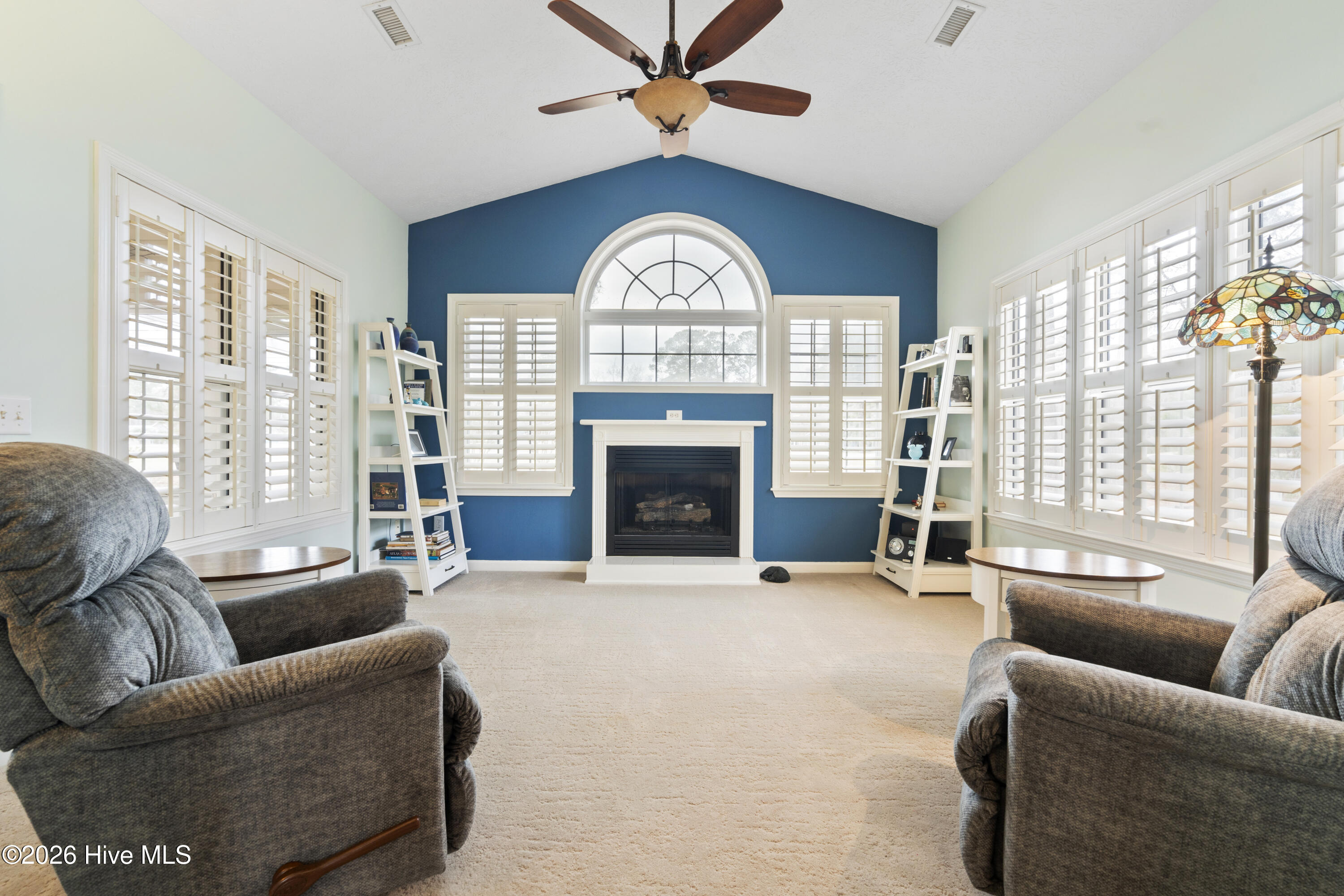 100551724 | Photo 16