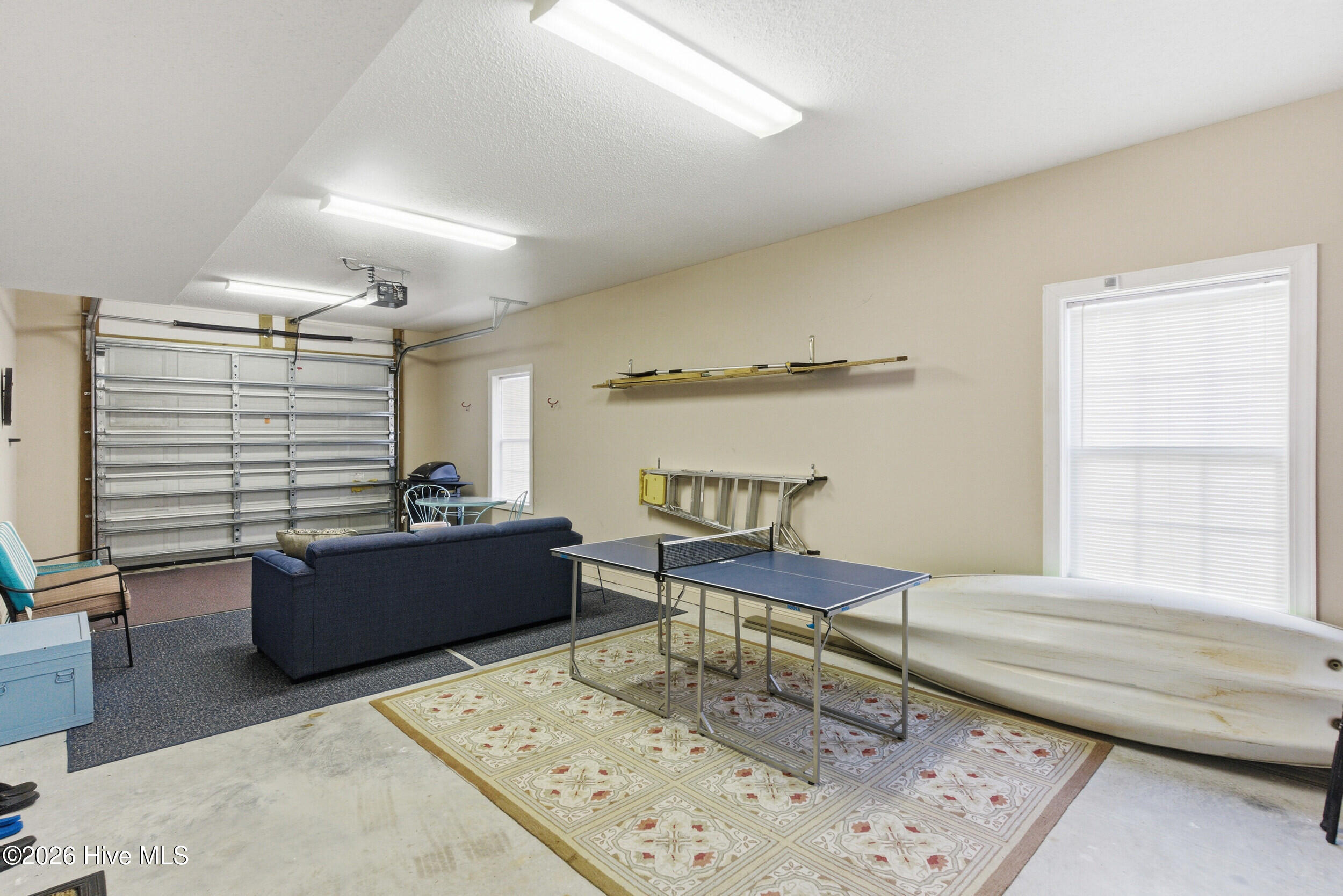 100549898 | Photo 30