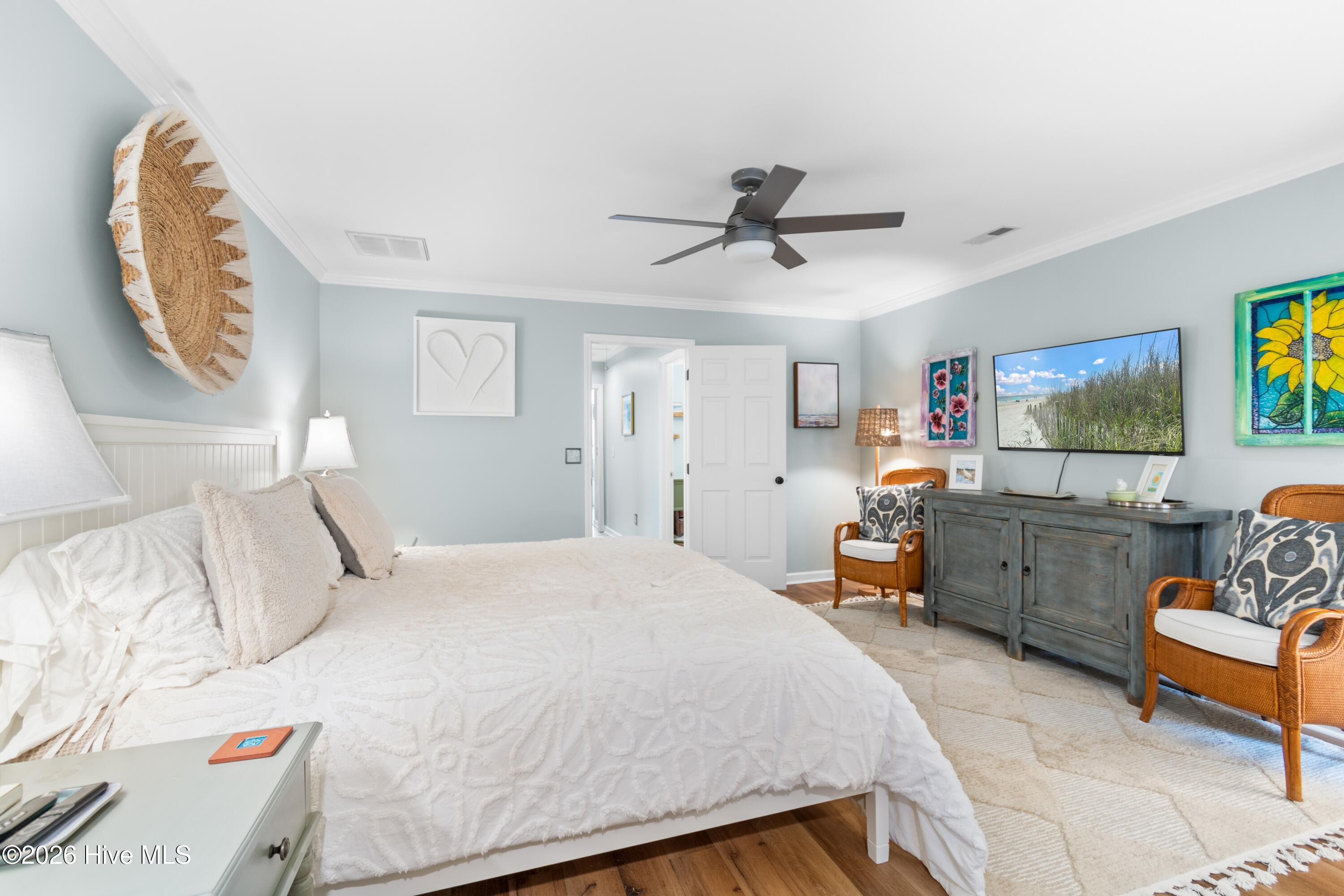 100558104 | Photo 42