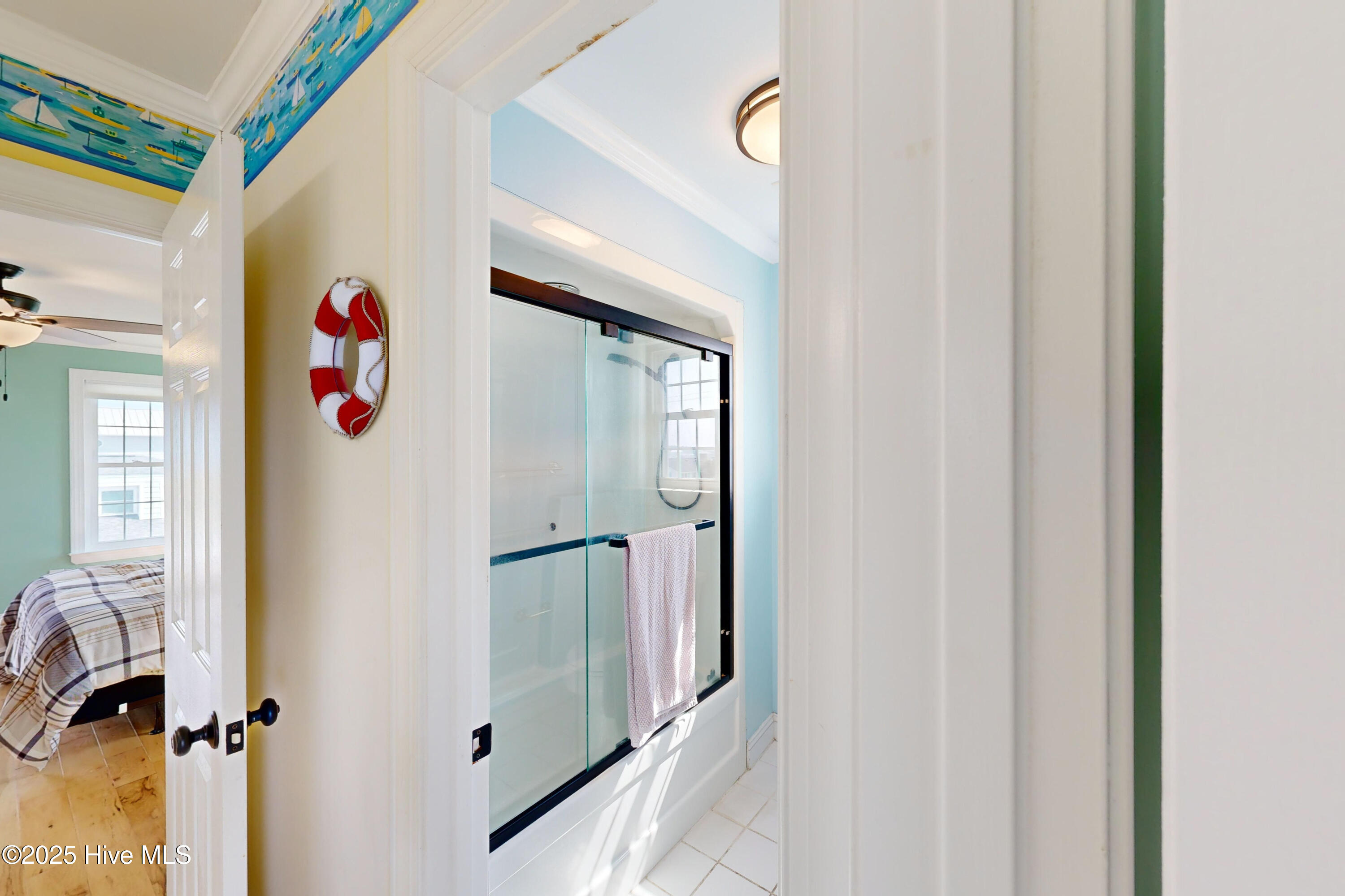 100510837 | Photo 41