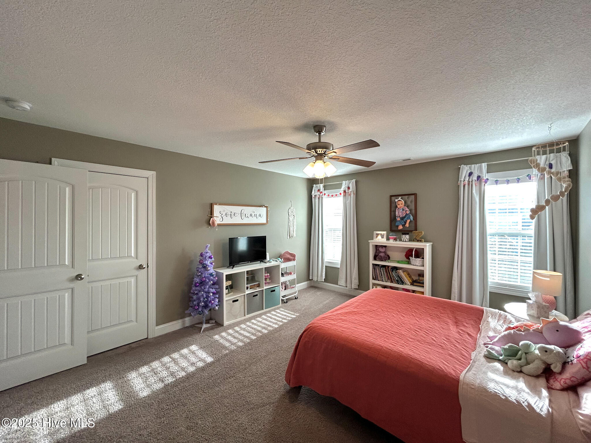 100545888 | Photo 37