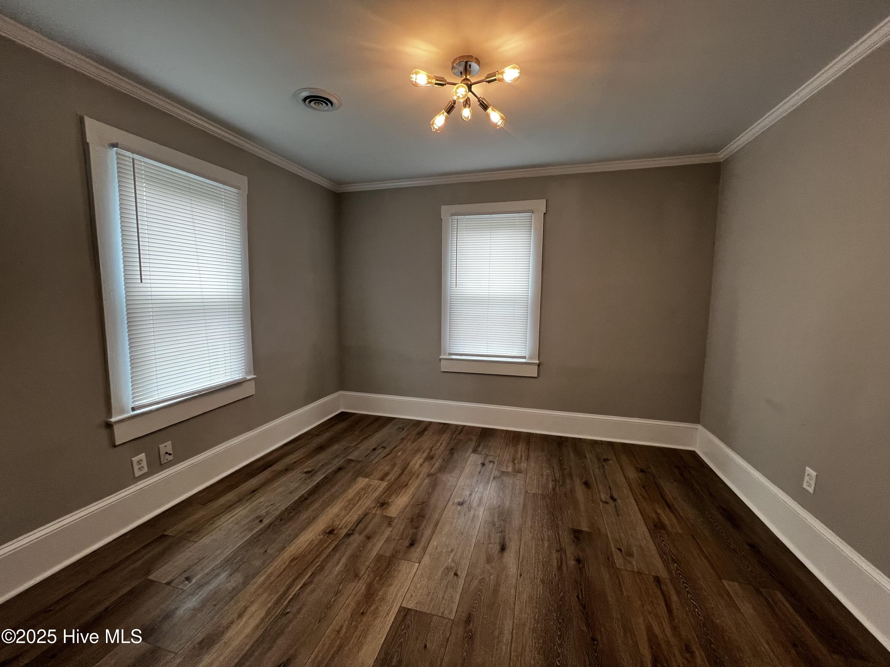 100547471 | Photo 10