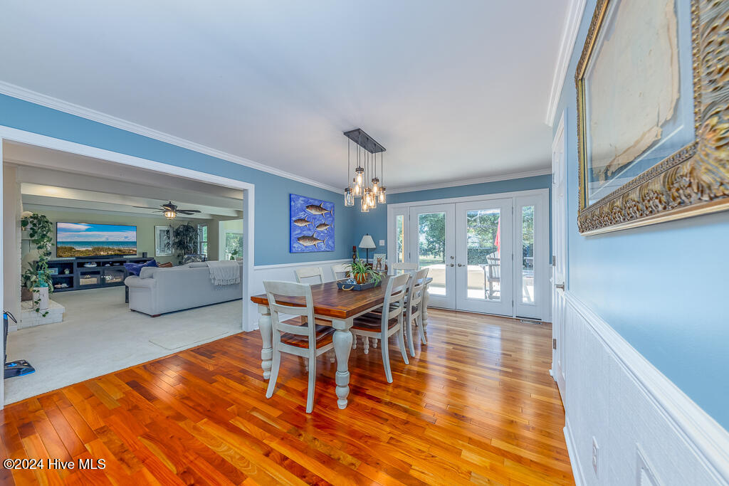 121 Harbour Drive,Hubert