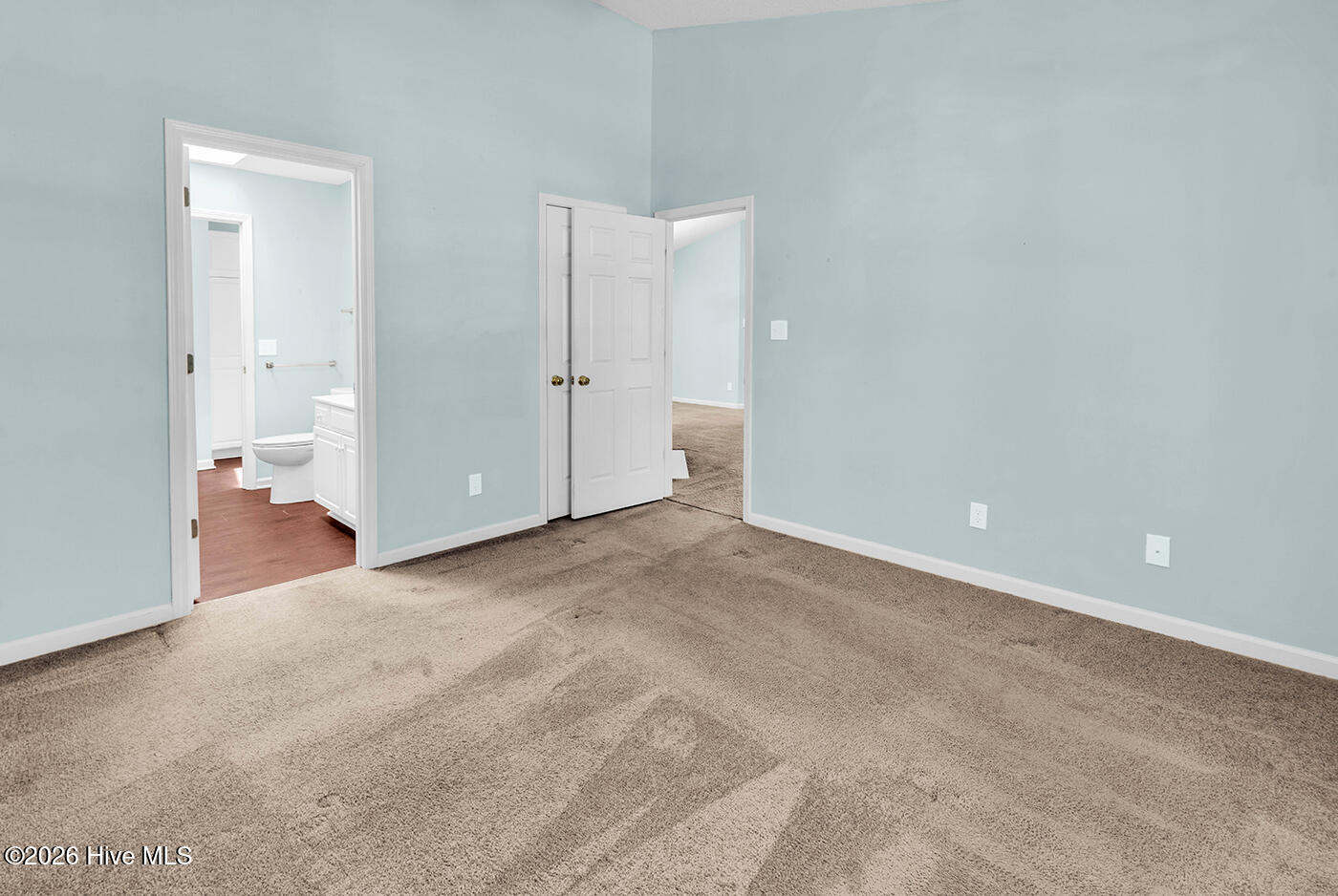 100563985 | Photo 13