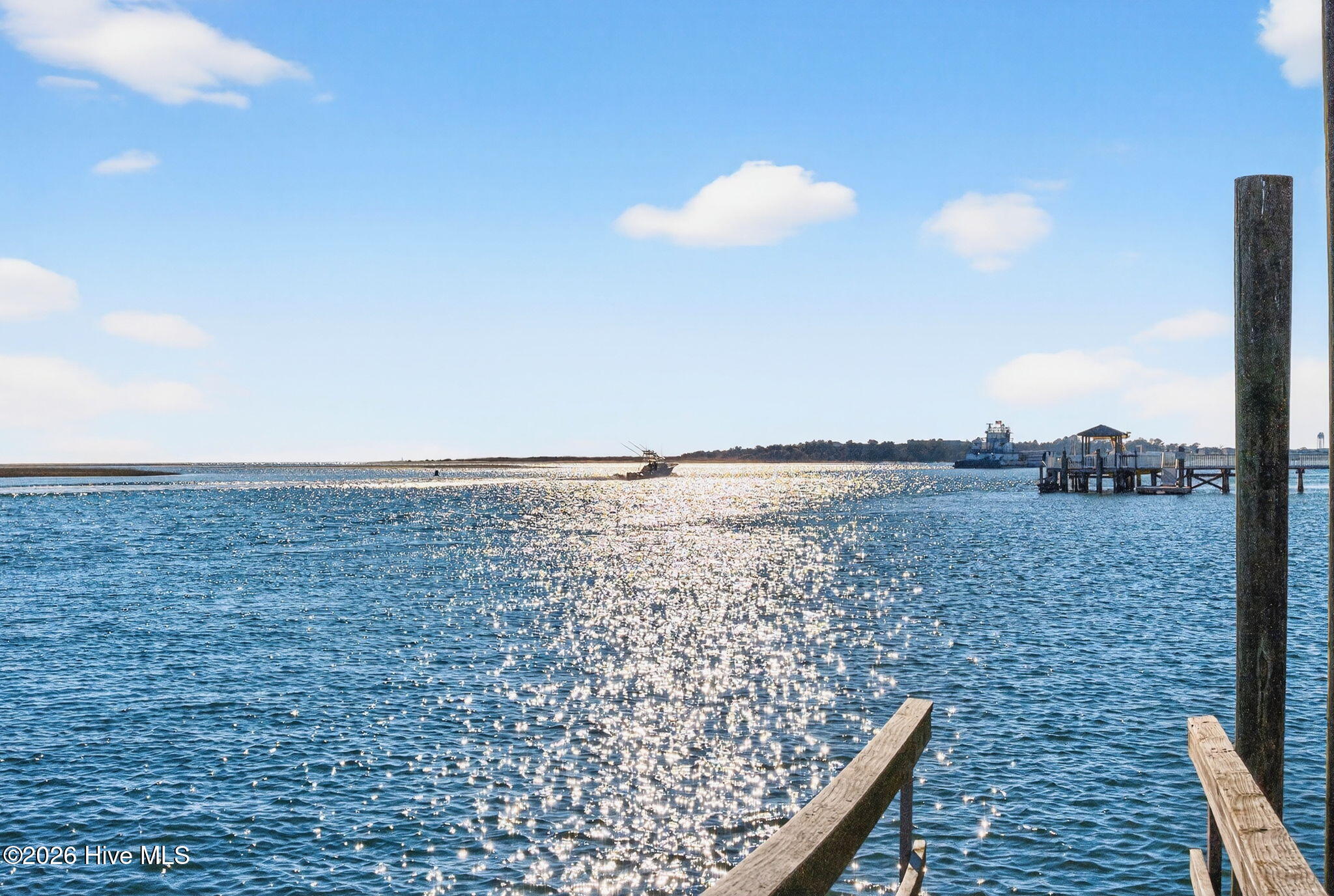 100555125 | Photo 65