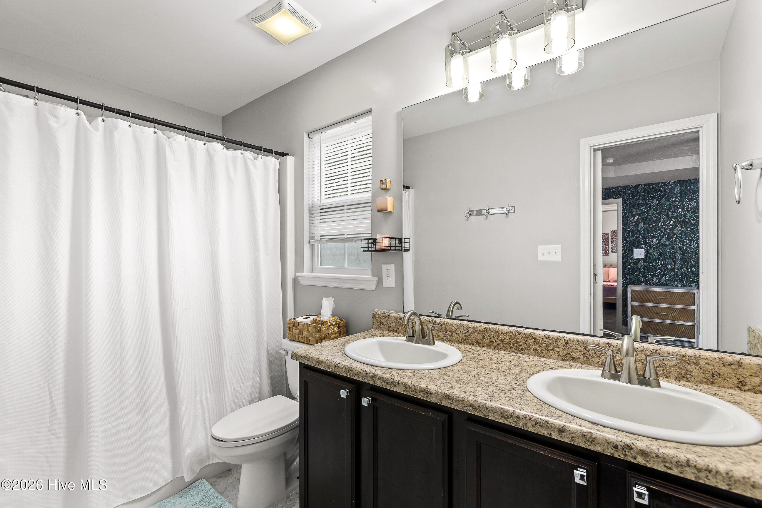 100559472 | Photo 17