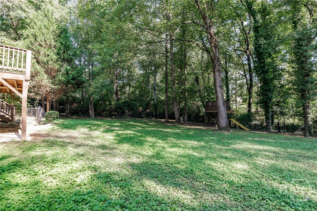 1220 Twelve Oaks Circle