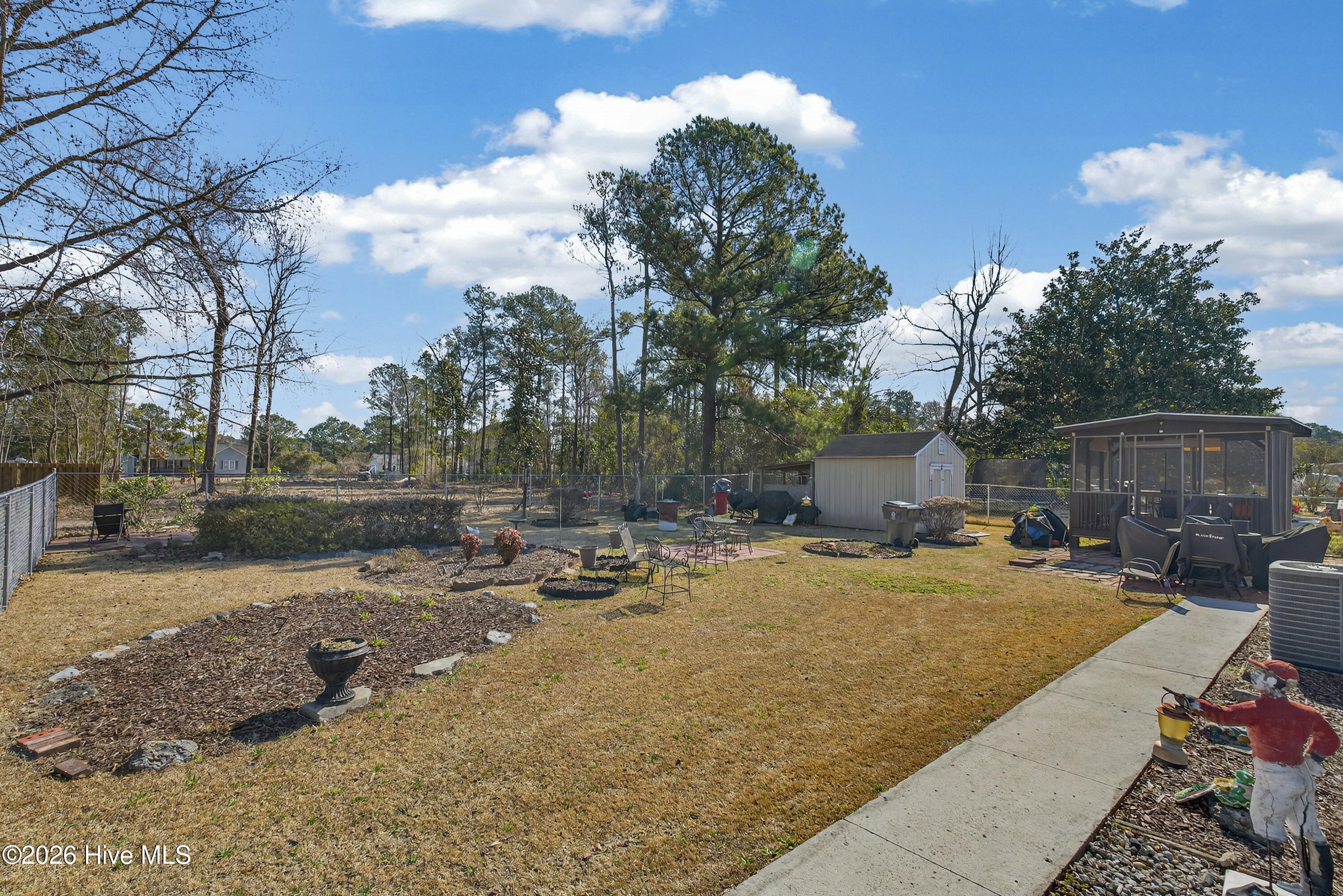 100554150 | Photo 35