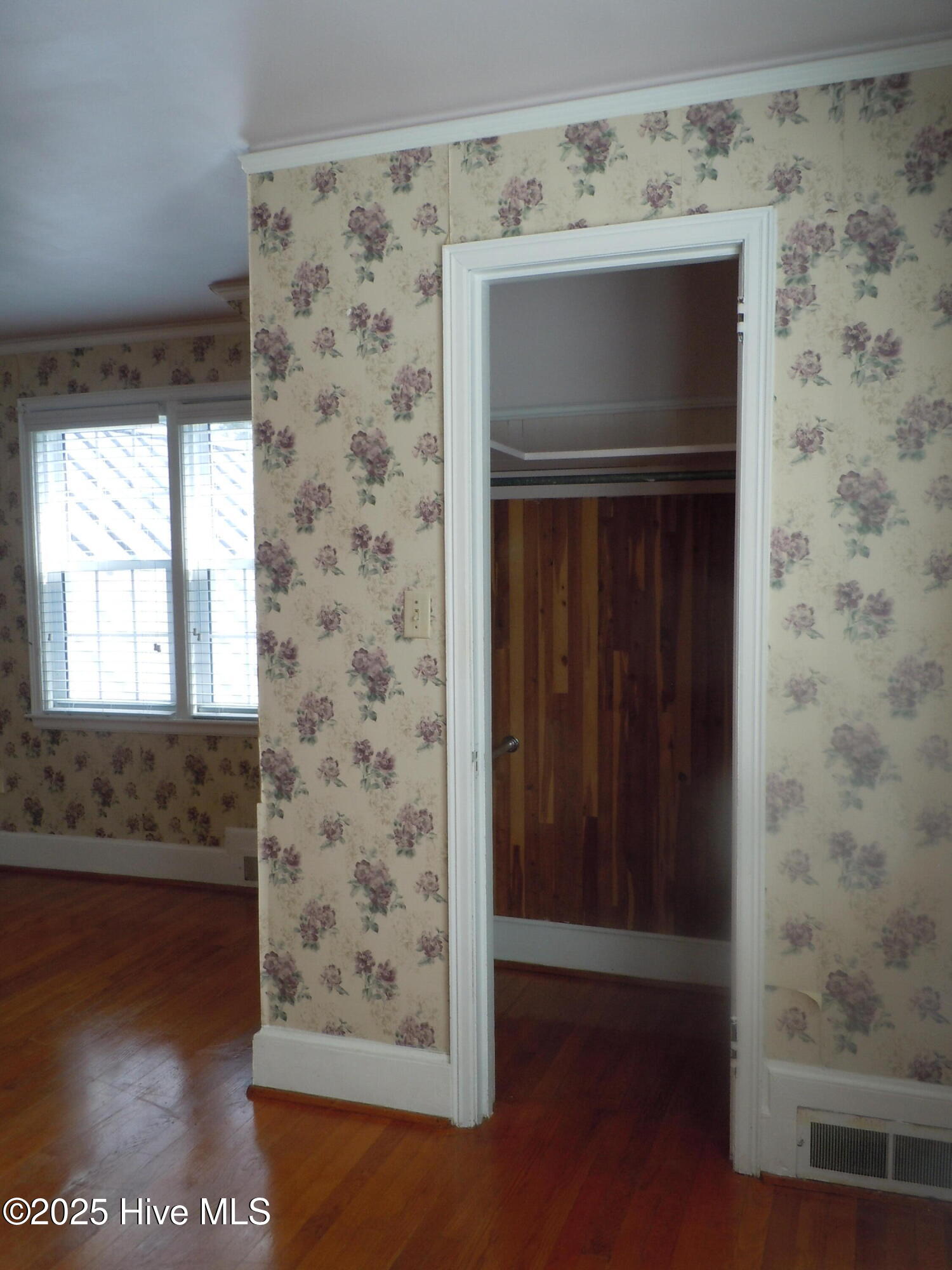 100536293 | Photo 50