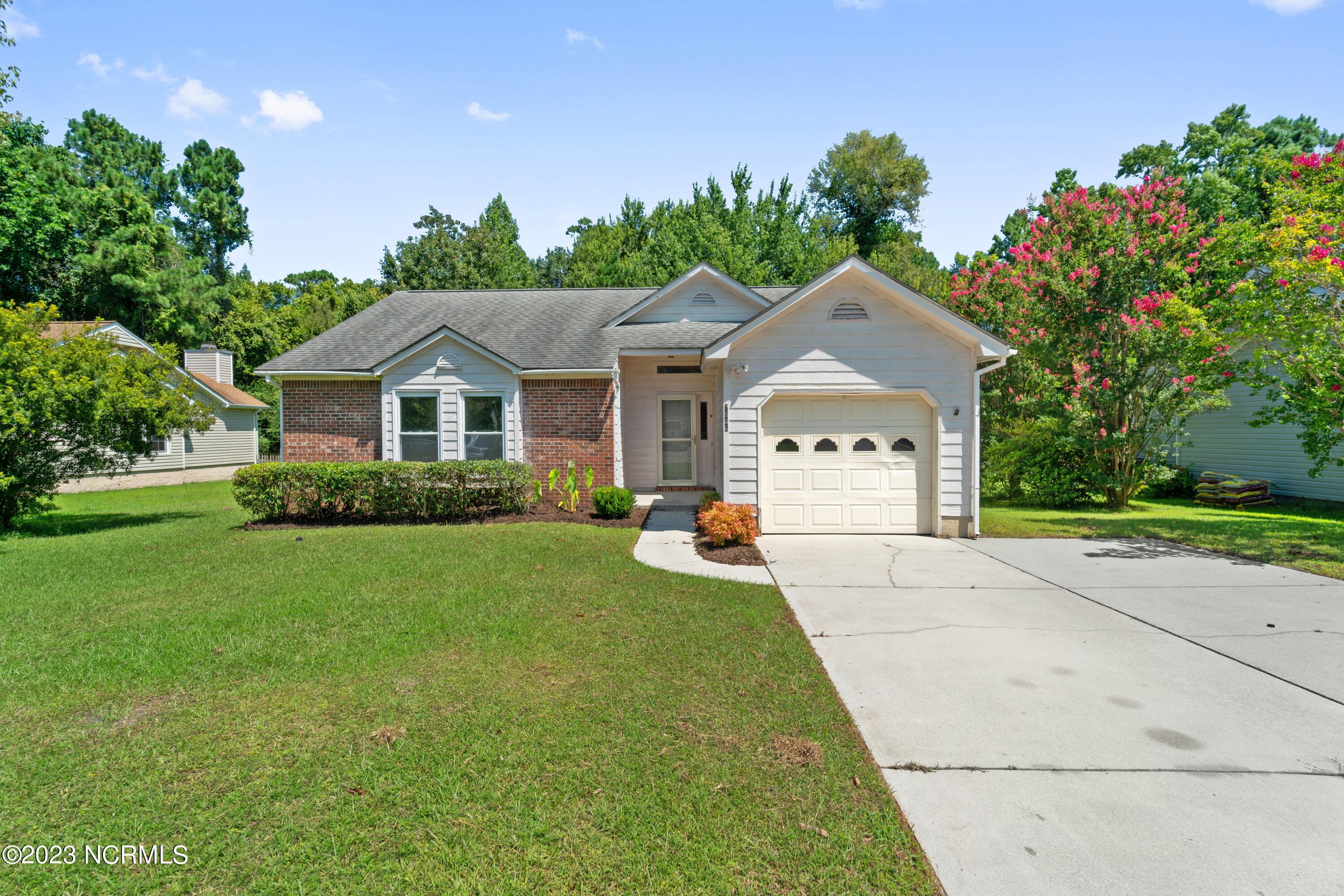 2666 Idlebrook Circle,Midway Park