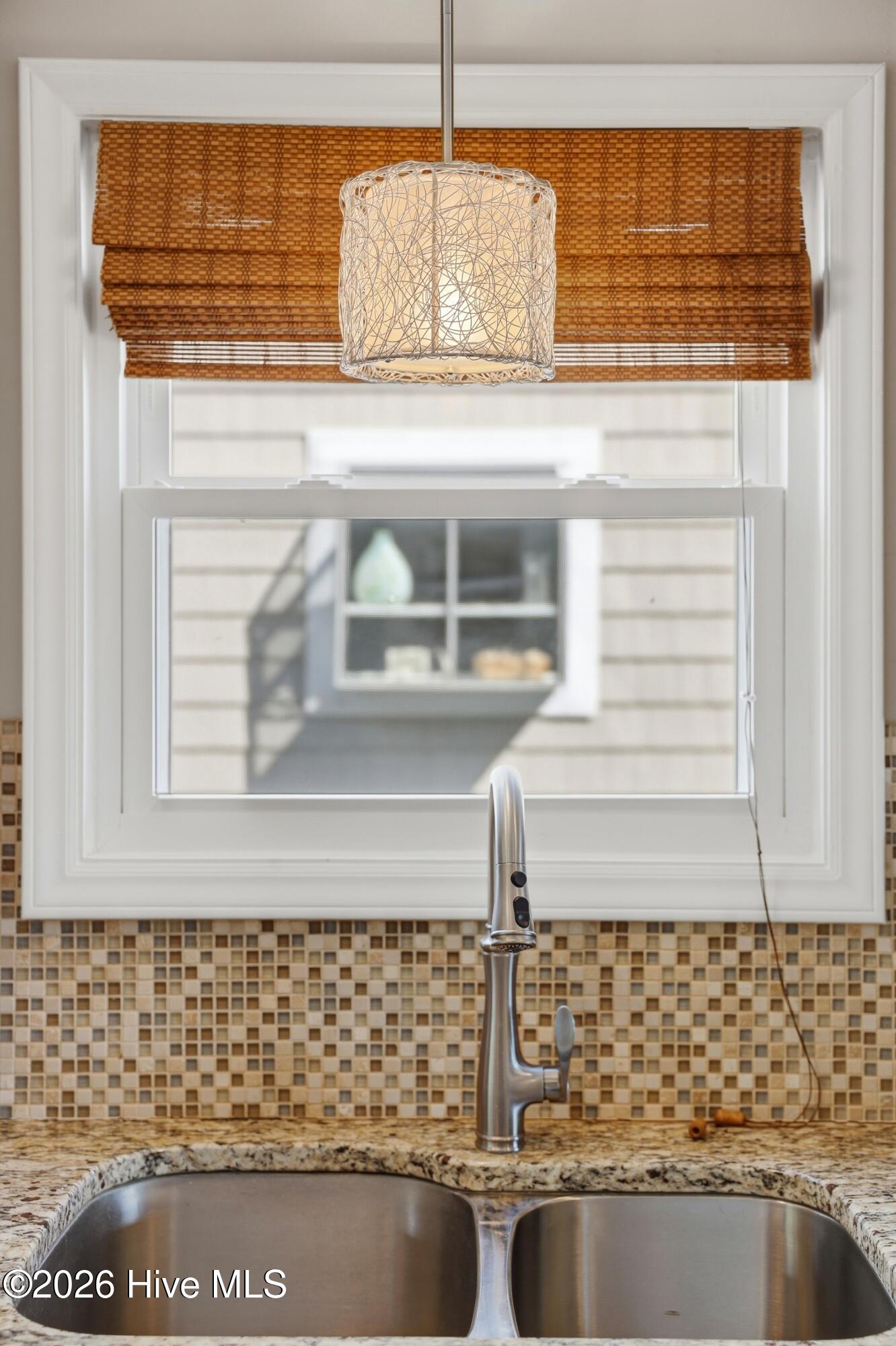 100559731 | Photo 24