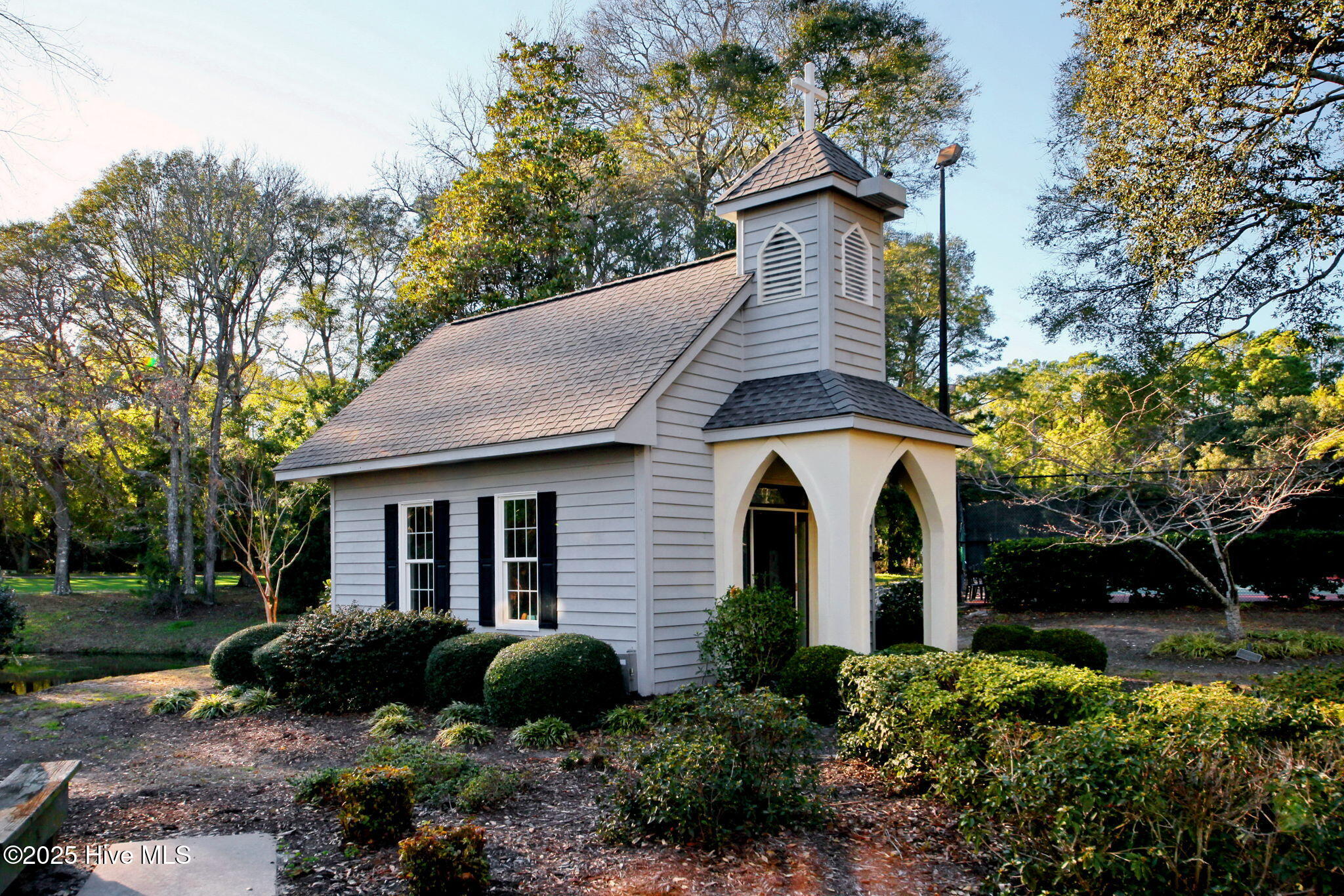 100528000 | Photo 28