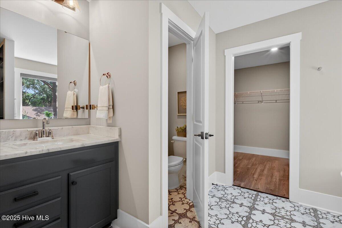 100514096 | Photo 58