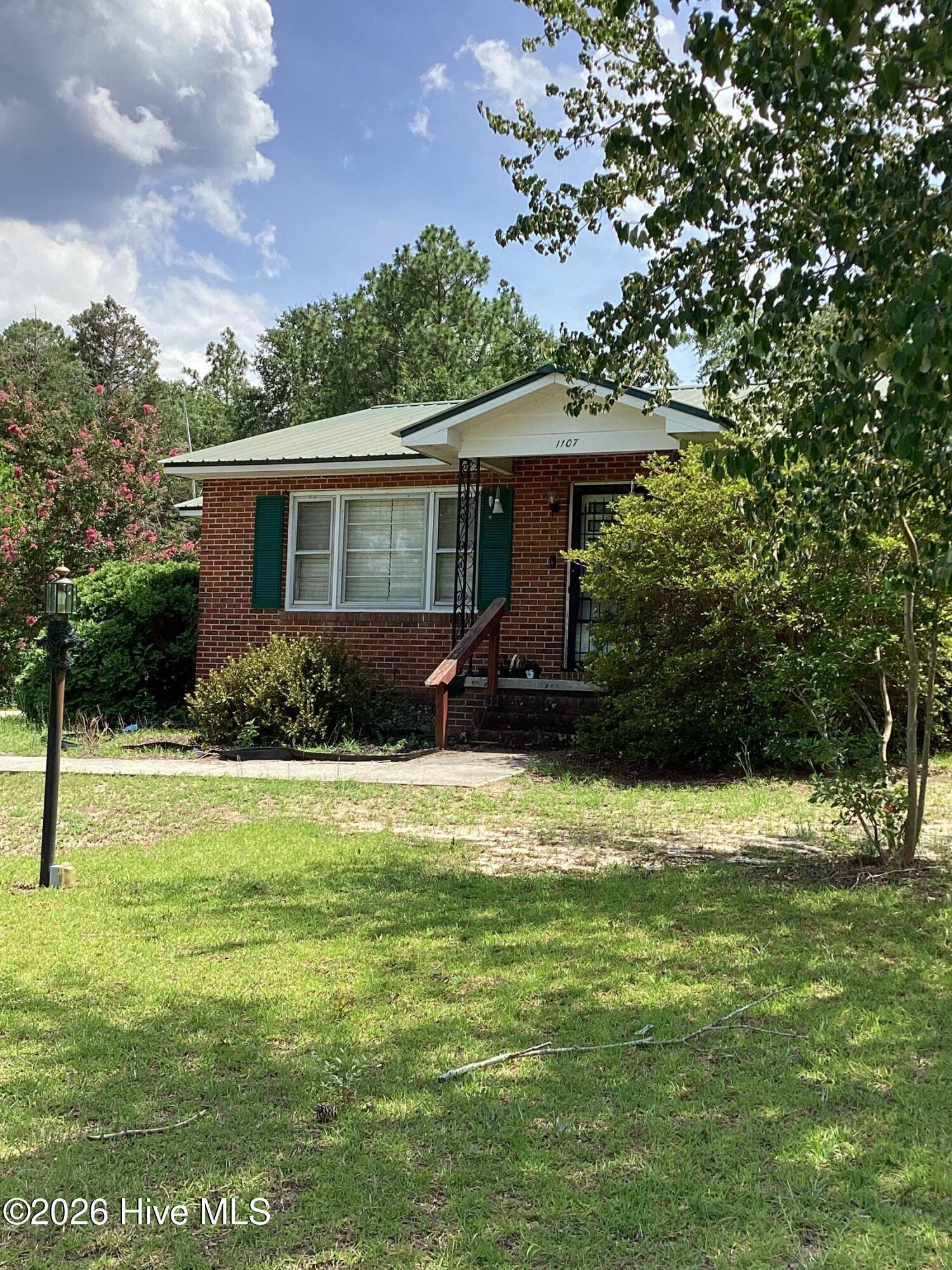Homes for sale in Hamlet, NC | 1107 Oak Ave, Hamlet, NC 28345 | MLS# 100588202