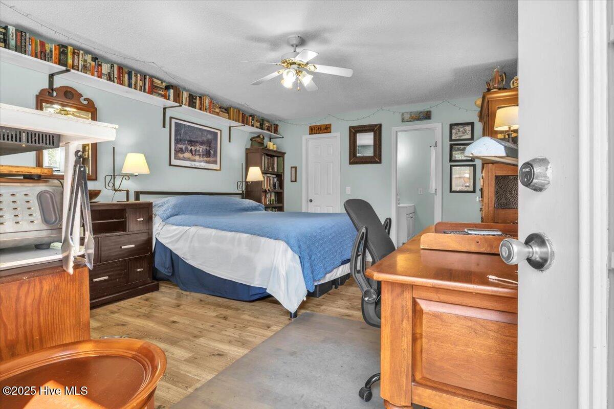 100532549 | Photo 46