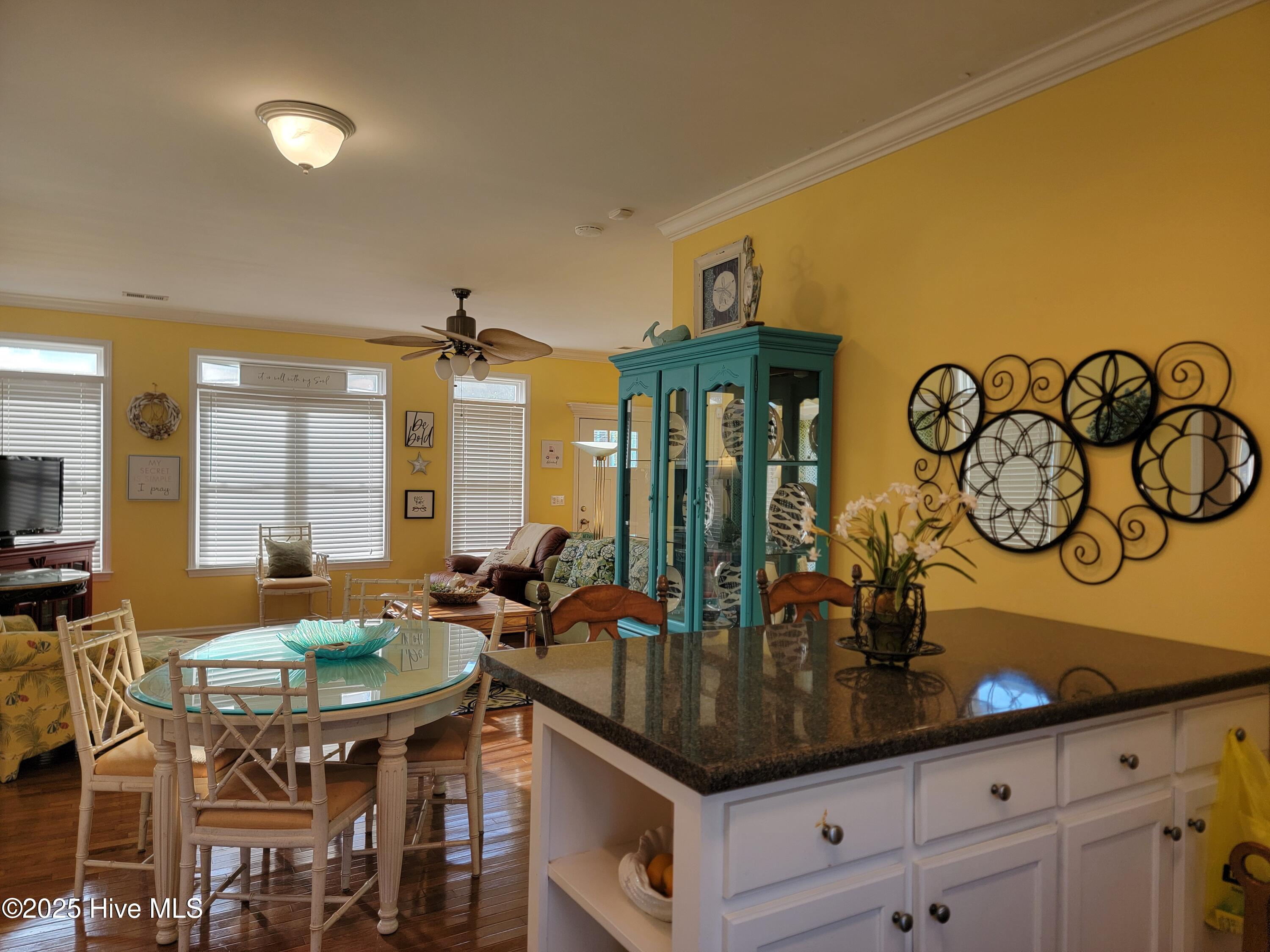 100538201 | Photo 13