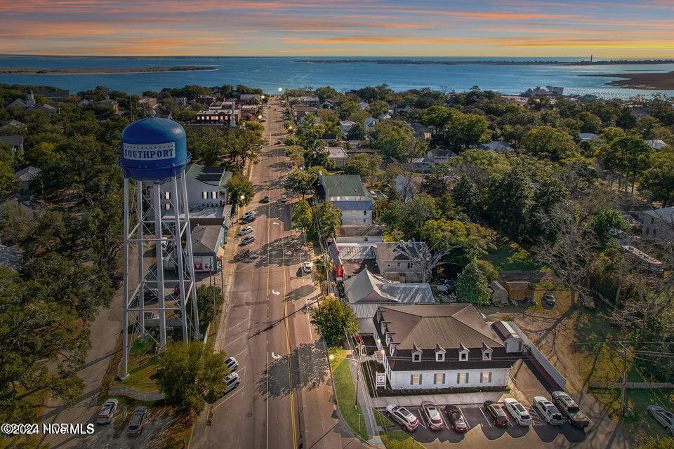 100542062 | Photo 50