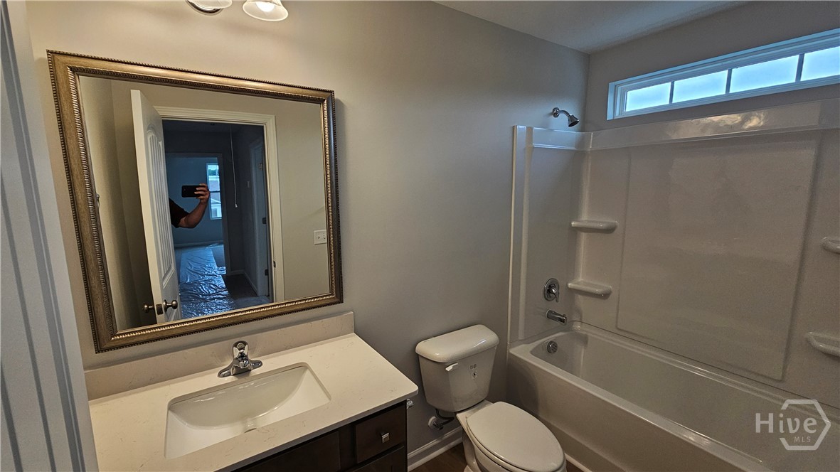 2nd Full Bathroom upstairs