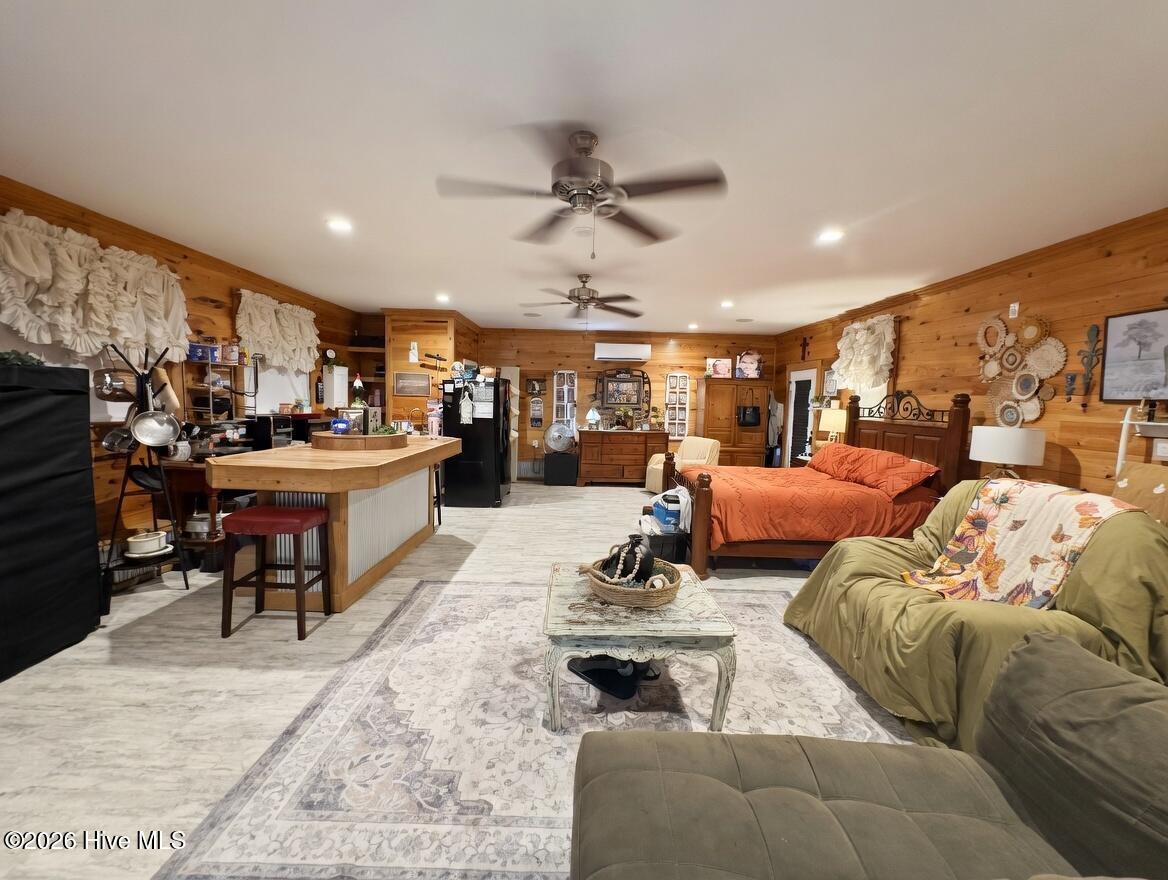 100563366 | Photo 29