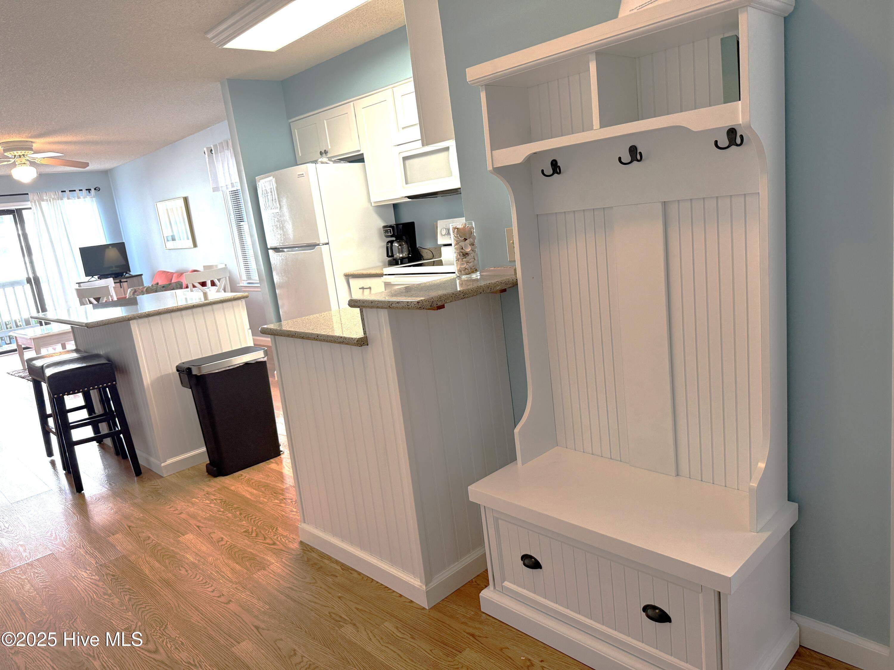 100501866 | Photo 12