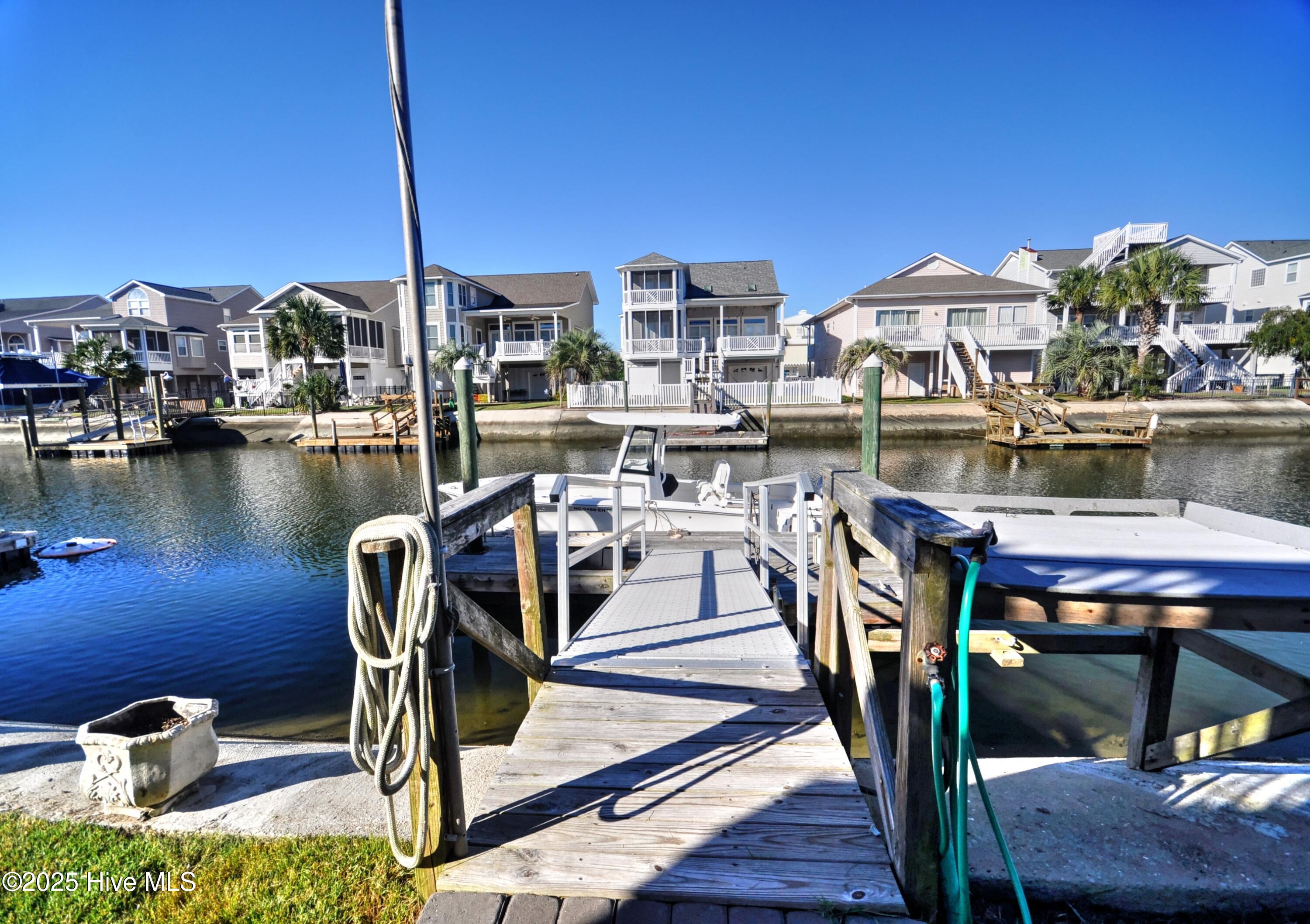 100537753 | Photo 47