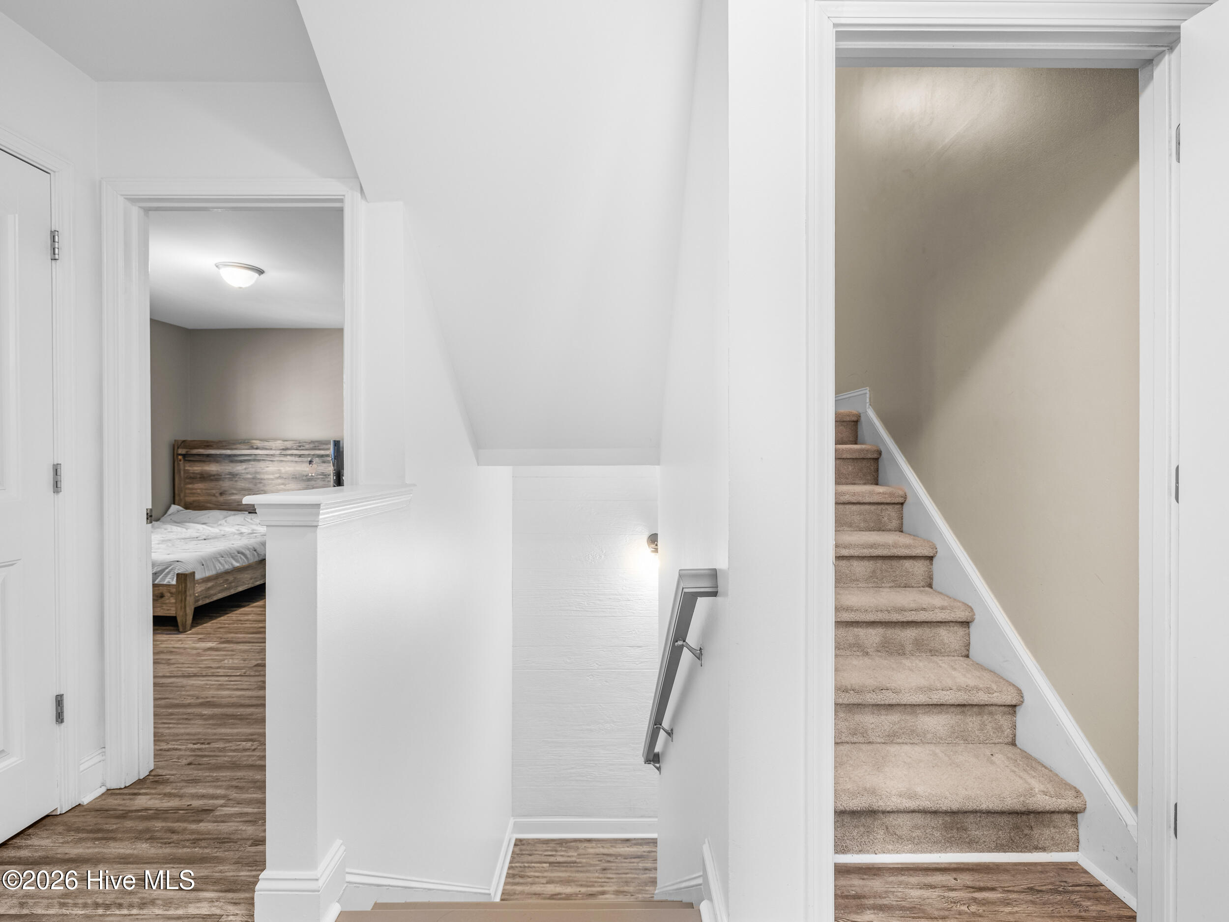 100562171 | Photo 43