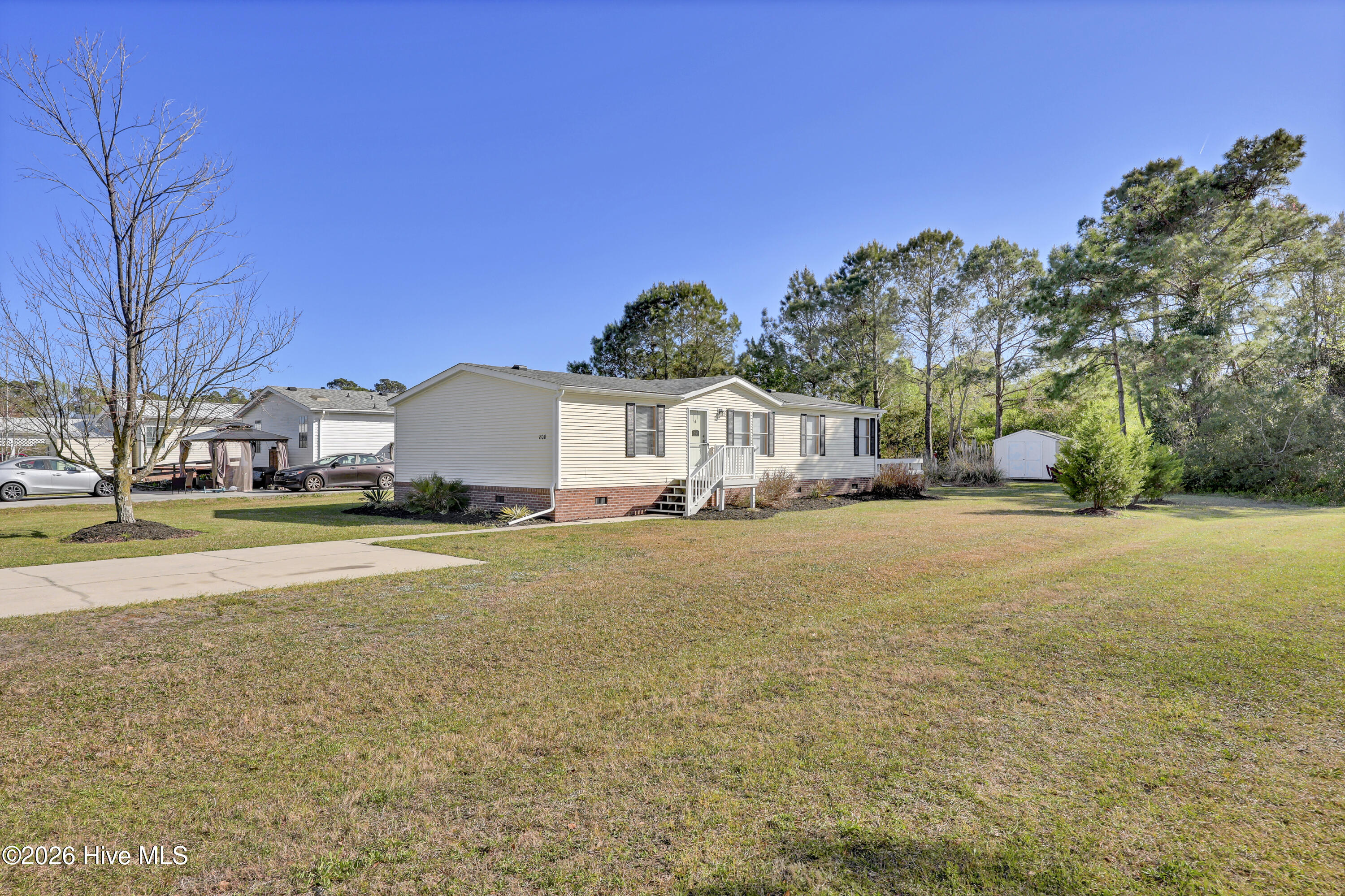 100564318 | Photo 26